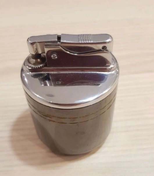 Зажигалка газовая