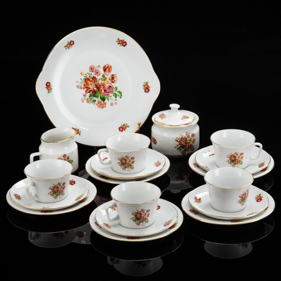 Набор чайный с цветочным декором на 5 персон (18 предметов), фарфор, деколь, золочение, Thun (Тун), Чехословакия, 1980-1993 гг.