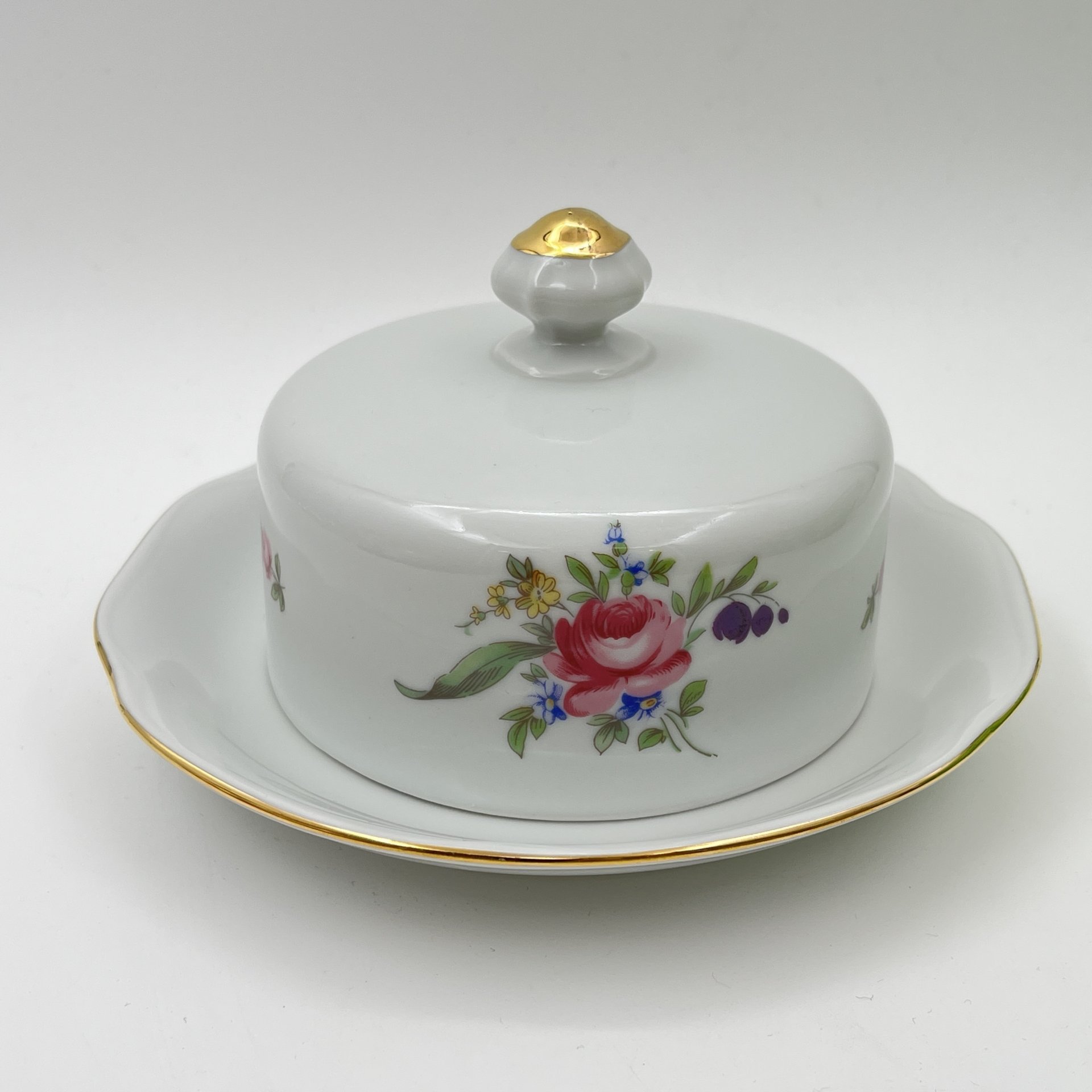 Масленка с цветочным декором, фарфор, деколь, золочение, Bohemia (Neurohlau), Чехословакия, 1970-1990 гг.