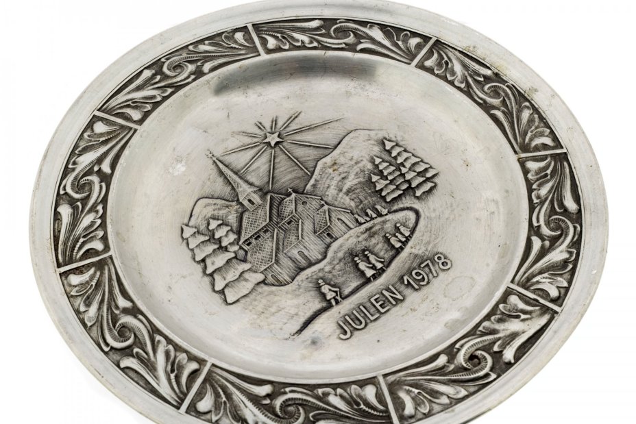 Тарелка декоративная "Julen 1978" ("Рождество 1978"), олово, Норвегия, 1978 г.