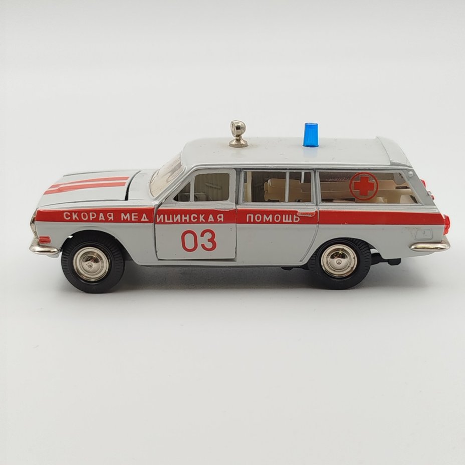 Масштабная модель "Волга ГАЗ-24-02 модель А24 Скорая медицинская помощь", металл, пластик, СССР, 1970-1990 гг.