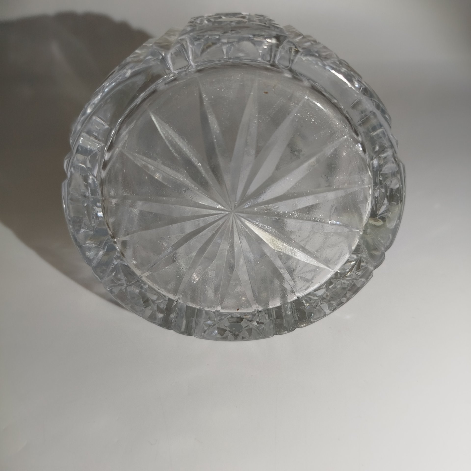 Графин (штоф) с рельефным декором, хрусталь, алмазная грань, СССР, 1970-1990 гг.