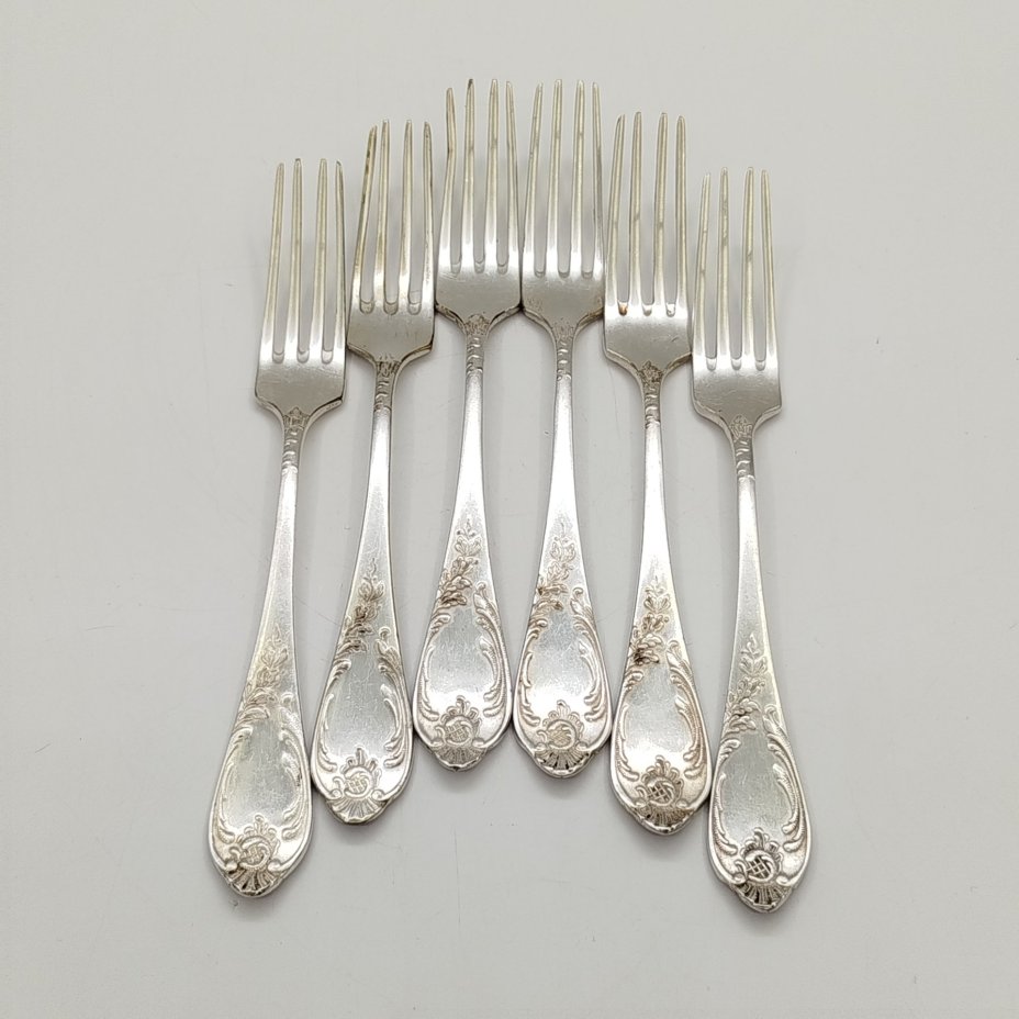 Набор из шести десертных вилок с растительным декором
