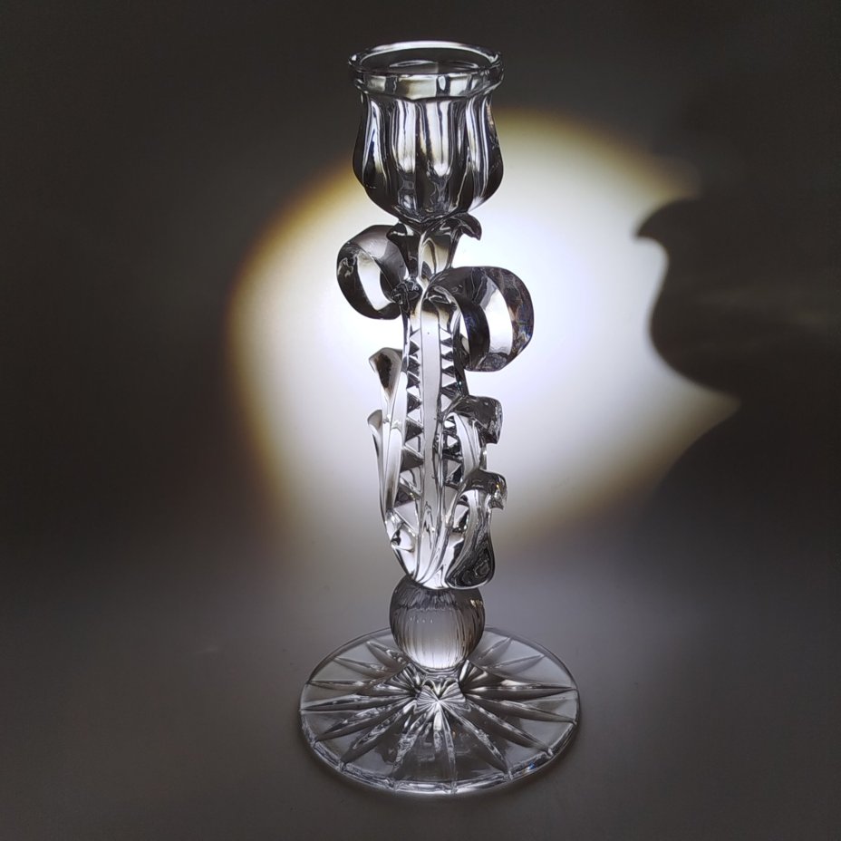 Подсвечник в виде цветка, стекло, Гусевской хрустальный завод (Гусь-Хрустальный), Россия, 1990-2020 гг.