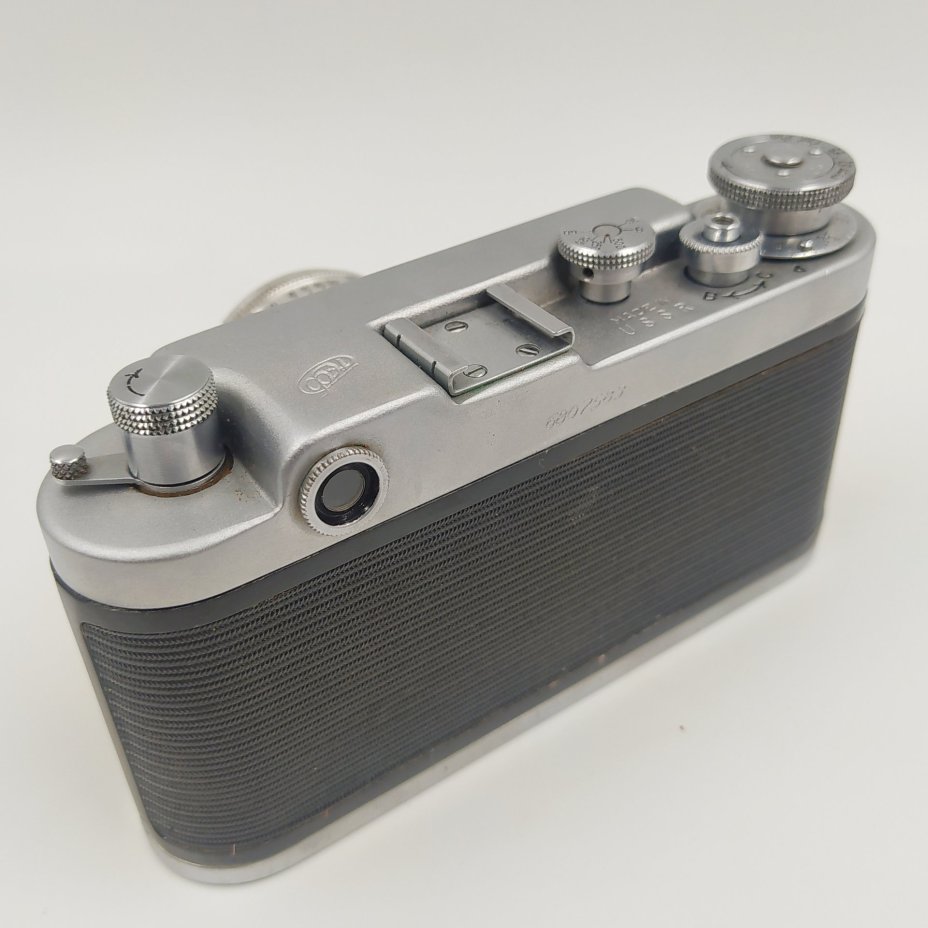 Фотоаппарат пленочный "ФЭД-2" с объективом "Индустар-26м" в оригинальном кофре, Харьковский машиностроительный завод им. Дзержинского (ФЭД)