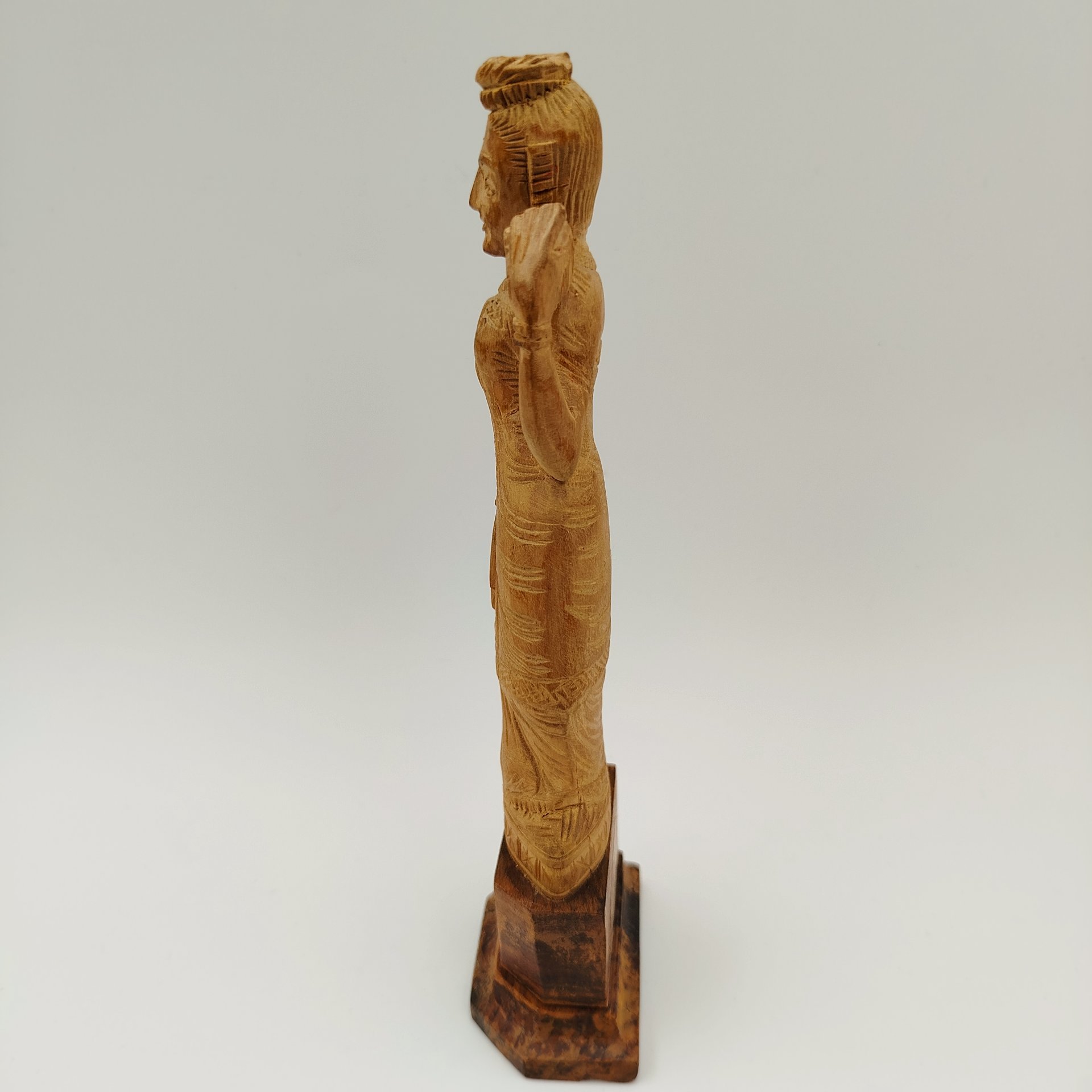 Статуэтка "Индианка", дерево, резьба, Индия, 1970-1990 гг.