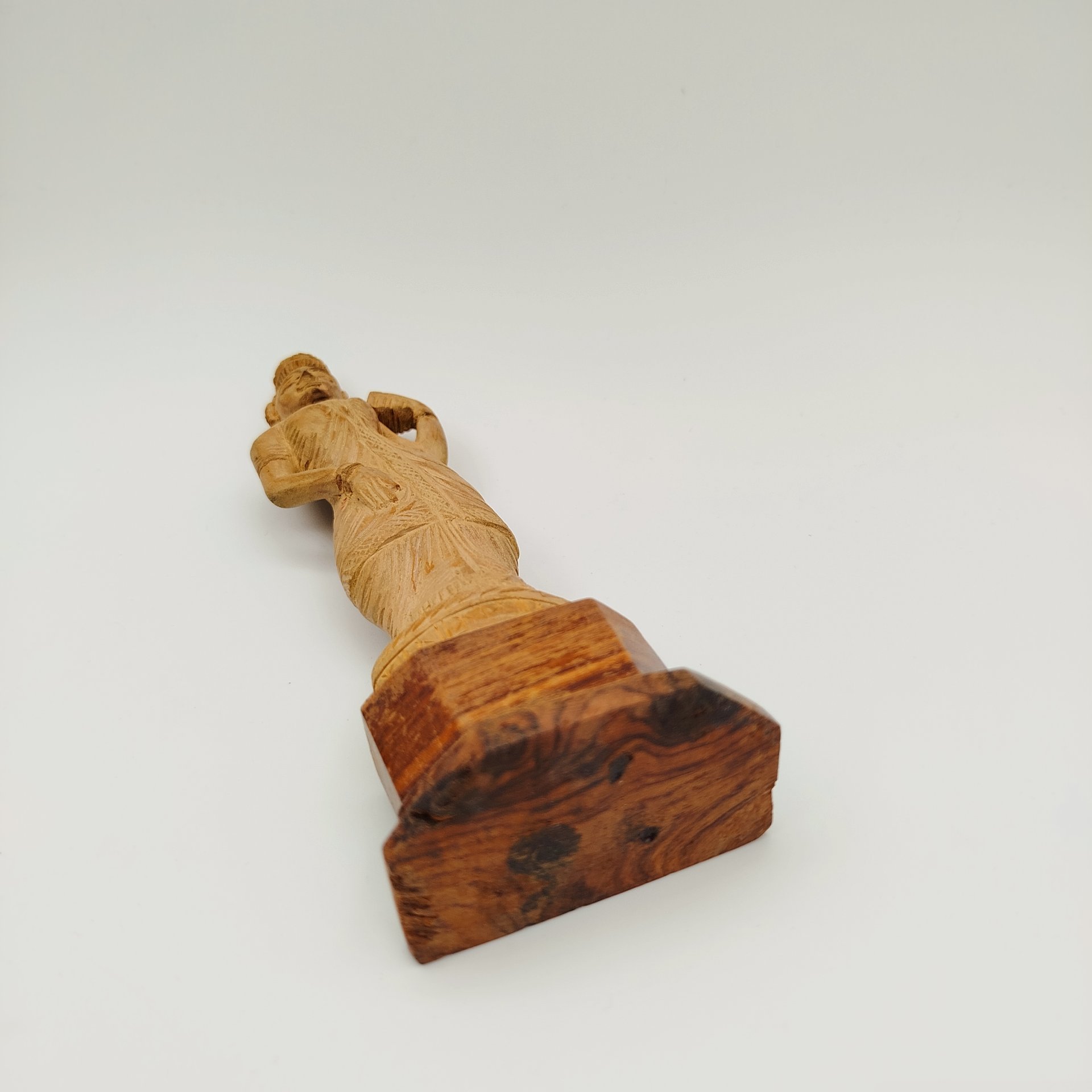 Статуэтка "Индианка", дерево, резьба, Индия, 1970-1990 гг.