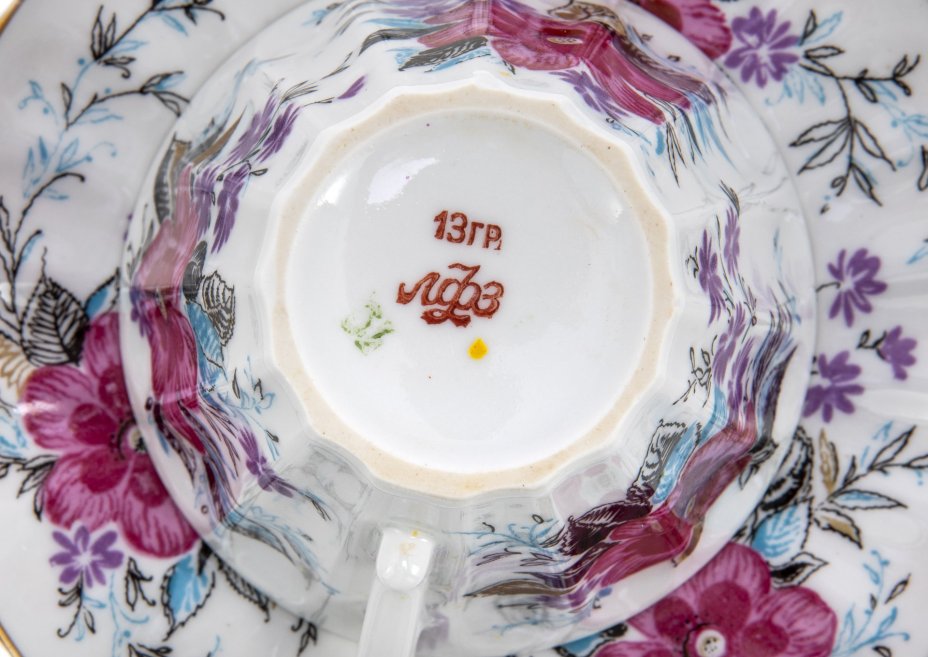 Чайная пара "Цветы", фарфор, роспись, Ленинградский фарфоровый завод (ЛФЗ), СССР, 1970-1986 гг., Ленинградский фарфоровый завод (ЛФЗ)