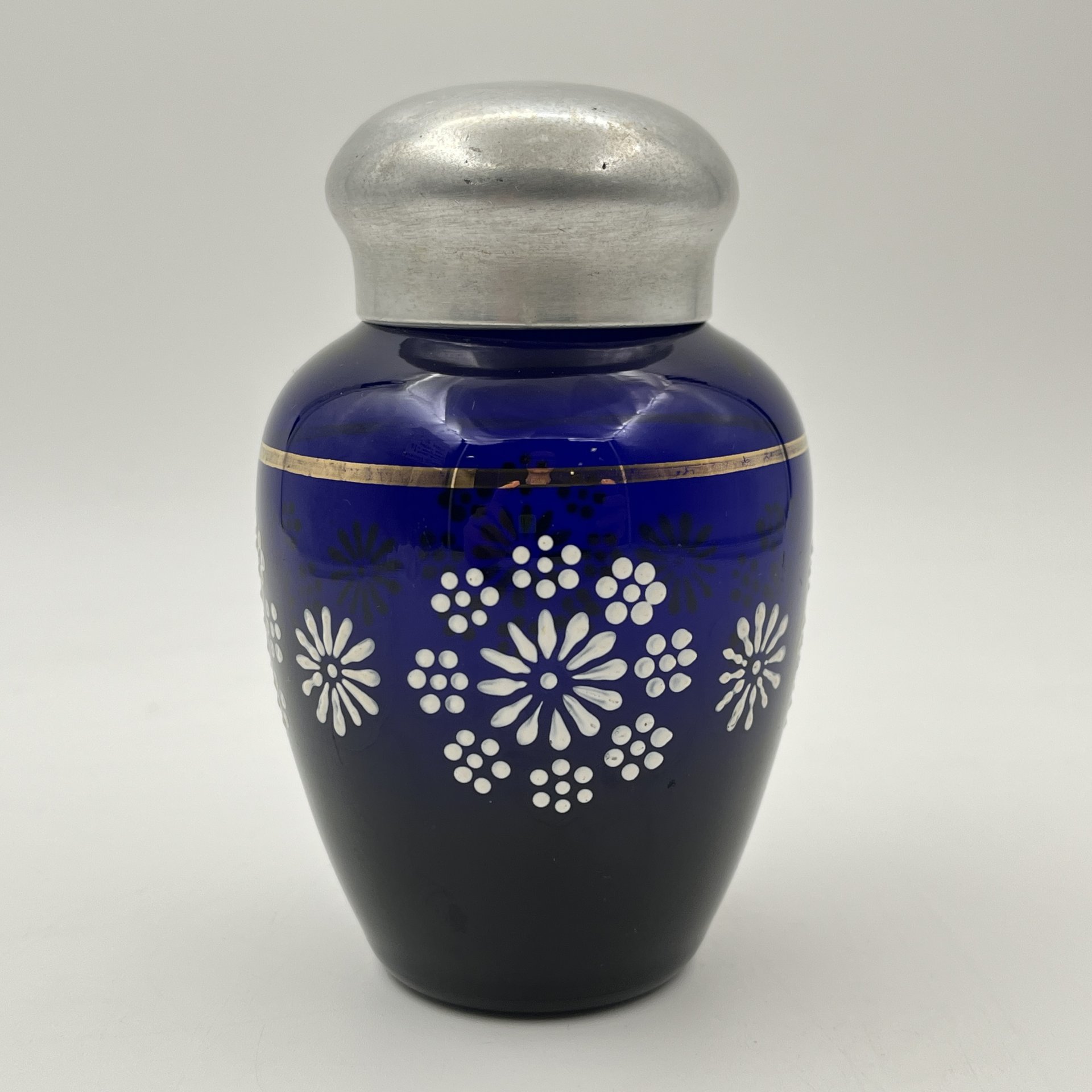 Чайница с цветочным декором, Автоштамп Мосгорисполком, стекло, роспись, золочение, СССР, 1950-1970 гг.