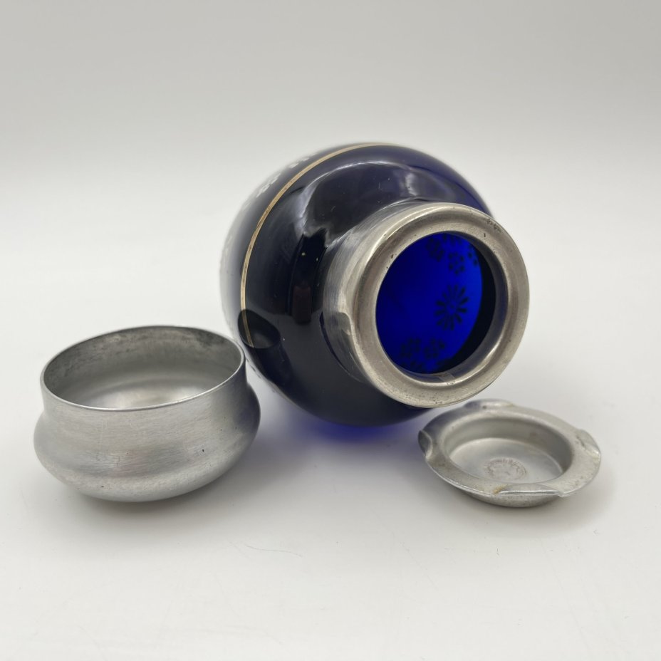 Чайница с цветочным декором, Автоштамп Мосгорисполком