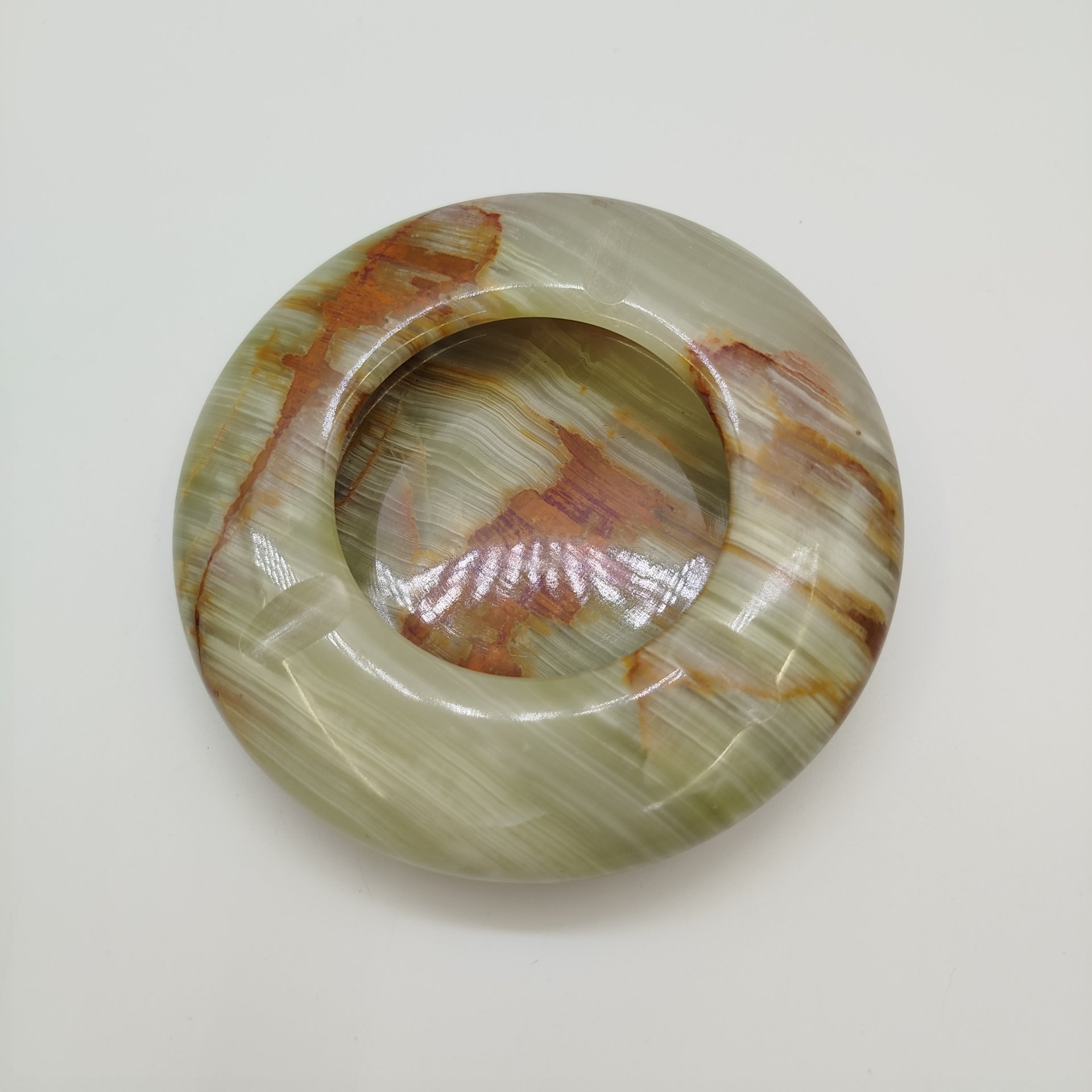 Пепельница округлой формы, натуральный камень, резьба, Азия, 2000-2010 гг.