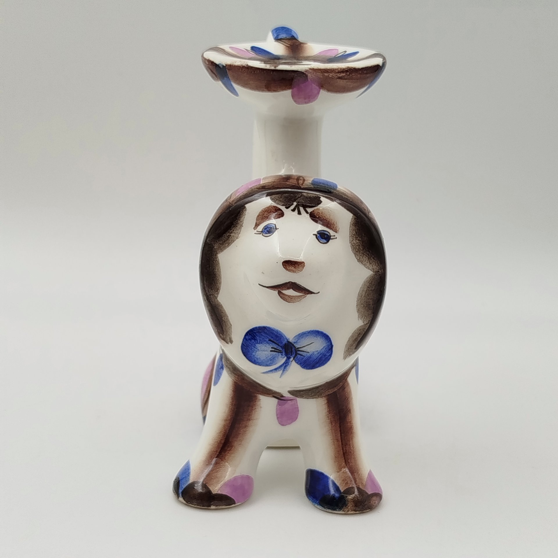 Подсвечник "Лев", автор В.П. Шинкаренко