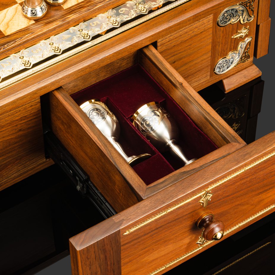 Мини-бар с шахматами "Гроссмейстер"