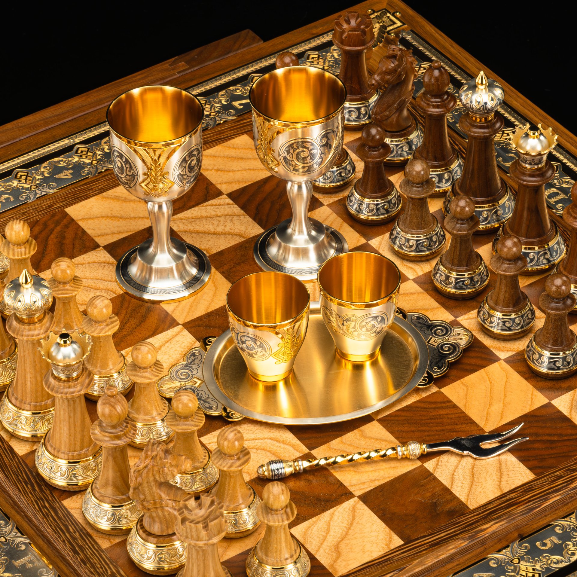 Мини-бар с шахматами "Гроссмейстер"