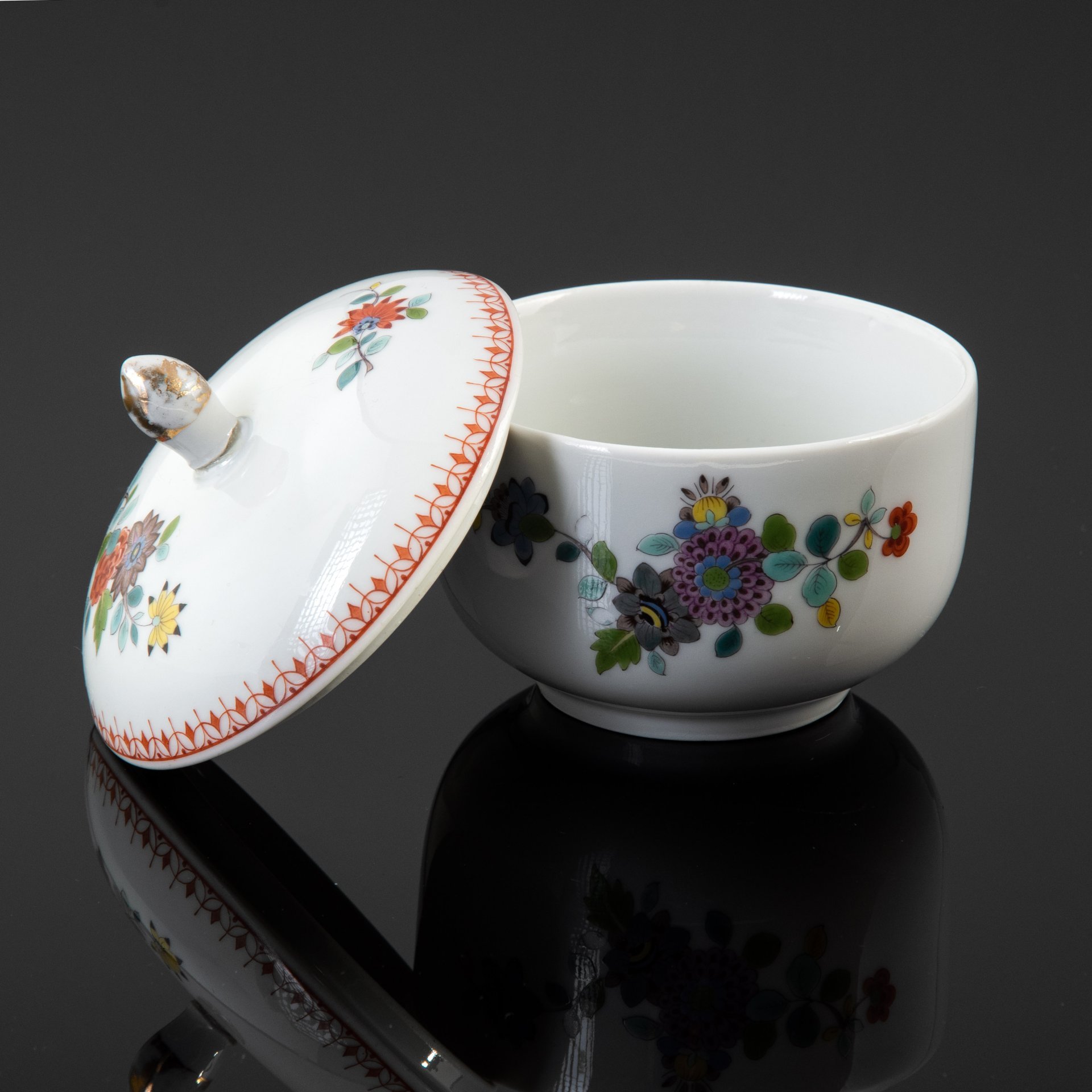Сахарница (шкатулка) "Индийские цветы", Meissen (Мейсенский фарфор)