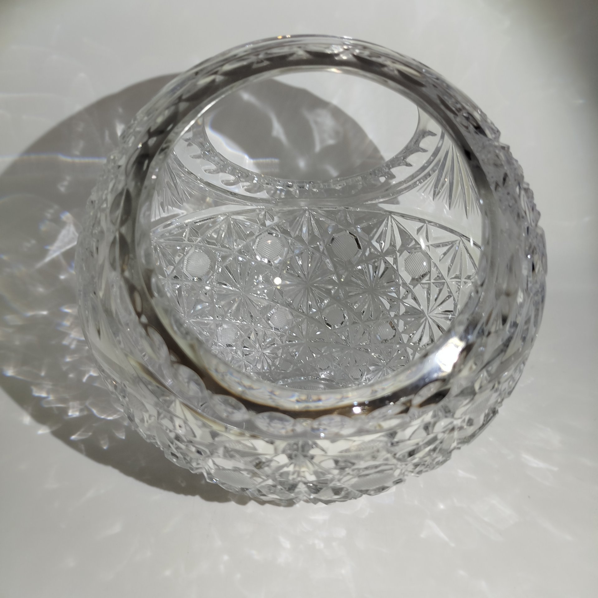 Ваза для конфет в форме корзинки