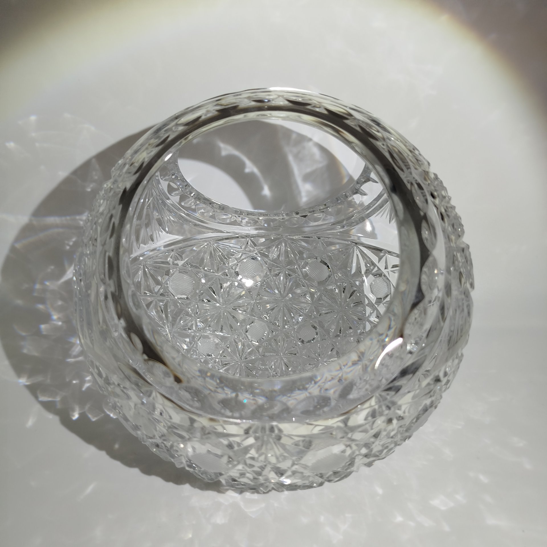 Ваза для конфет в форме корзинки