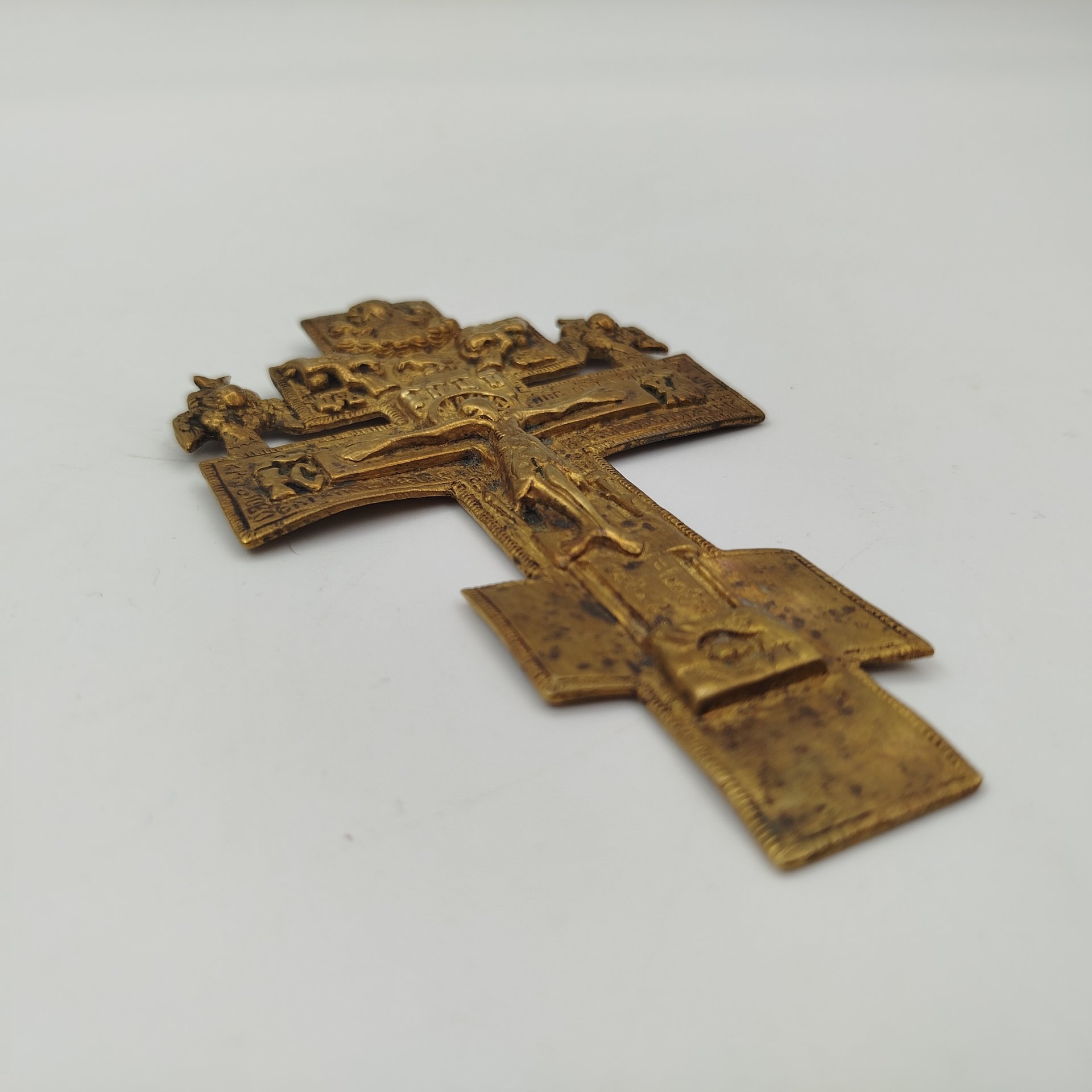 Крест киотный староверов-поповцев (малый, с херувимами), на обороте Светилен Кресту