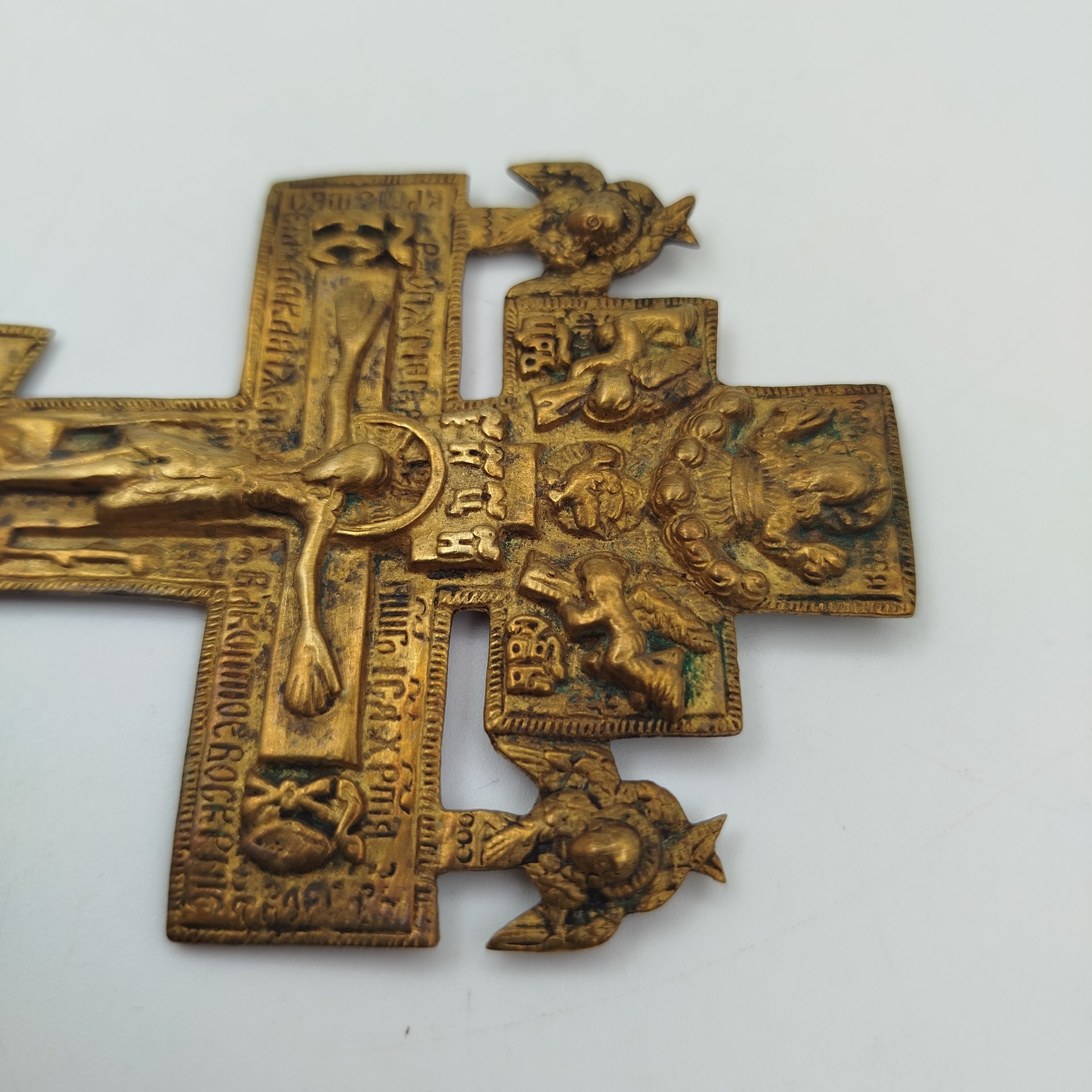 Крест киотный староверов-поповцев (малый, с херувимами), на обороте Светилен Кресту