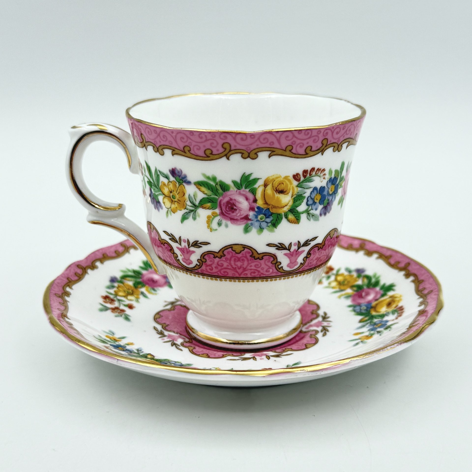 Кофейная пара с цветочным декором, фарфор, деколь, золочение, Crown Staffordshire, Crown Staffordshire