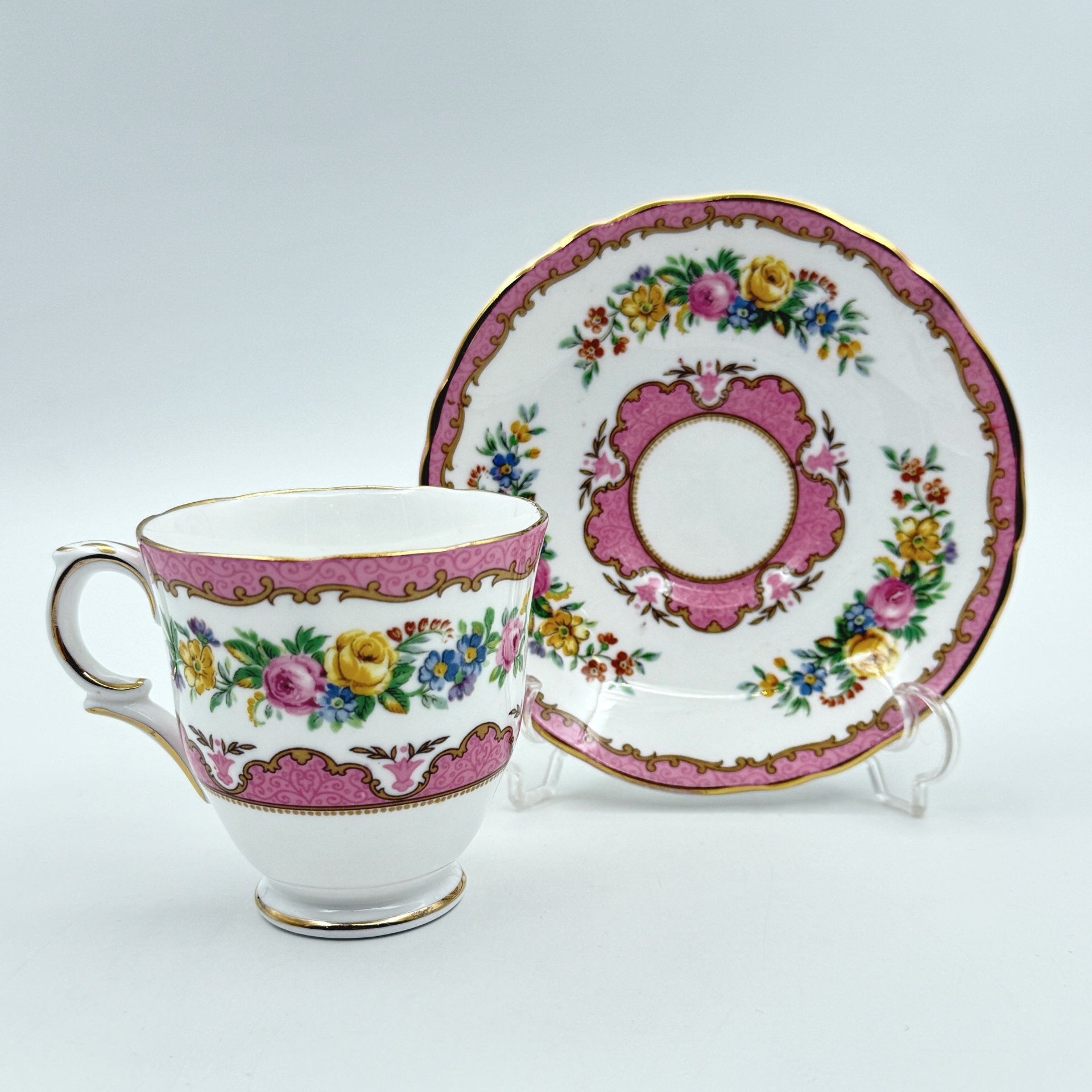 Кофейная пара с цветочным декором, фарфор, деколь, золочение, Crown Staffordshire, Crown Staffordshire