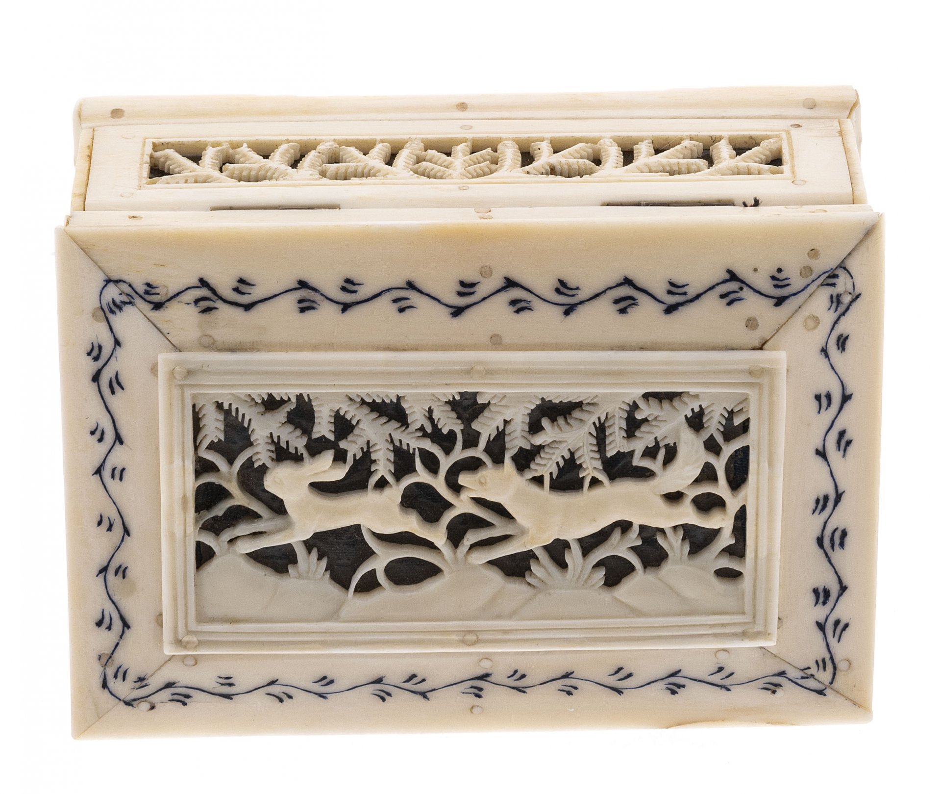 Шкатулка "Волк и заяц", кость, резьба, СССР, 1960-1980 гг.
