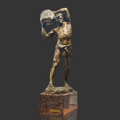 Скульптура "Силач", автор Станислав Чарновски (Stanisław Czarnowski), художественная лаборатория Владислава Мечника