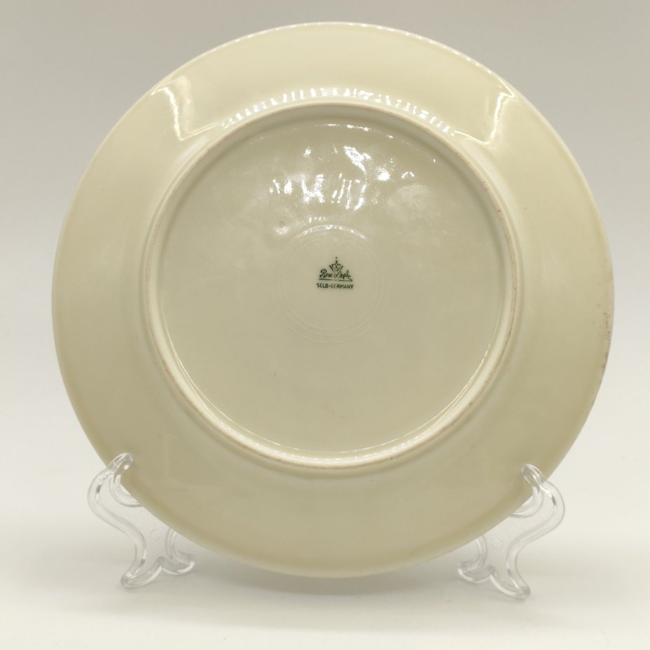 Тарелка десертная, украшенная растительным орнаментом, Rosenthal (Розенталь)