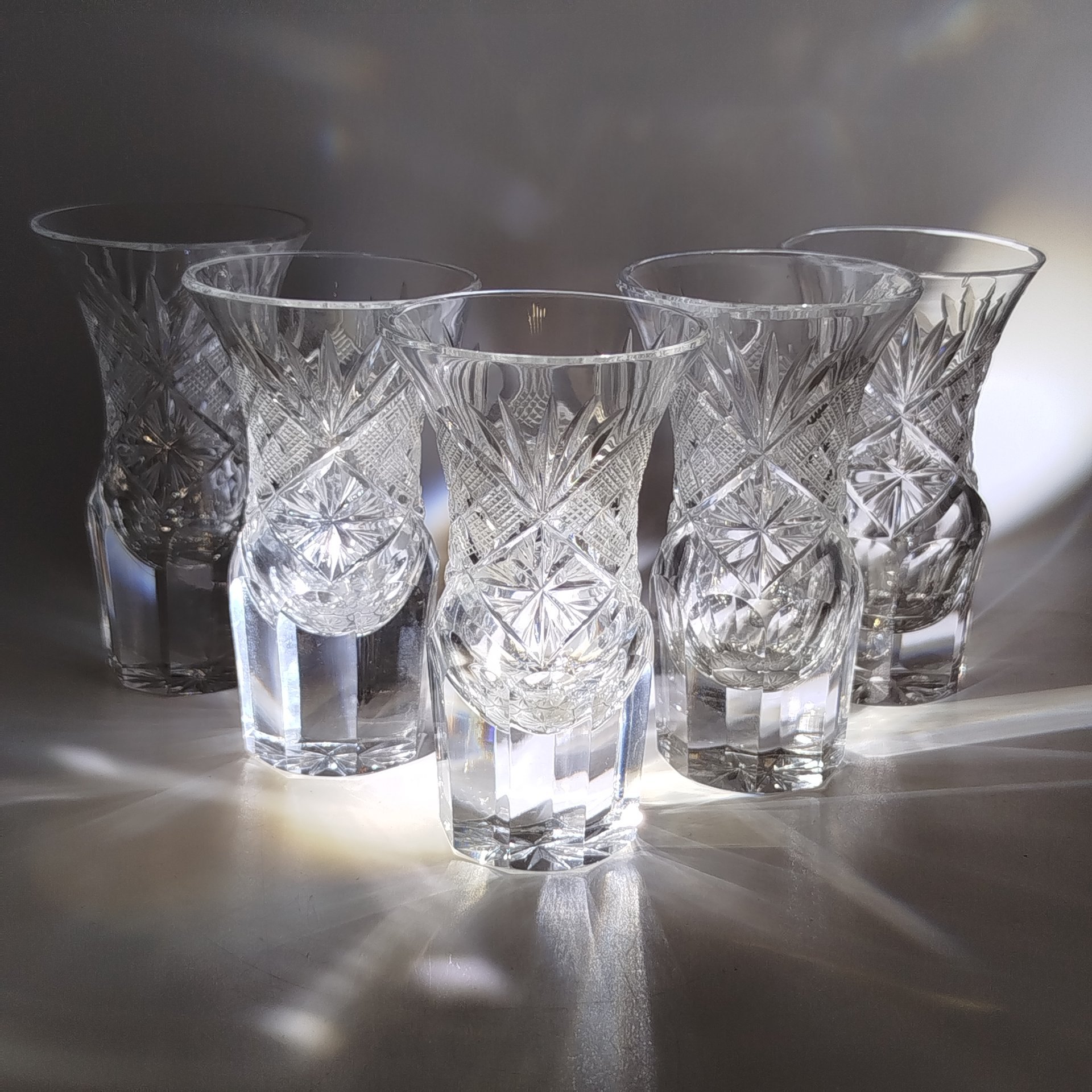 Набор из 5-ти стопок с массивными гранёными ножками с растительным декором, хрусталь, алмазная грань, СССР, 1970-1990 гг.