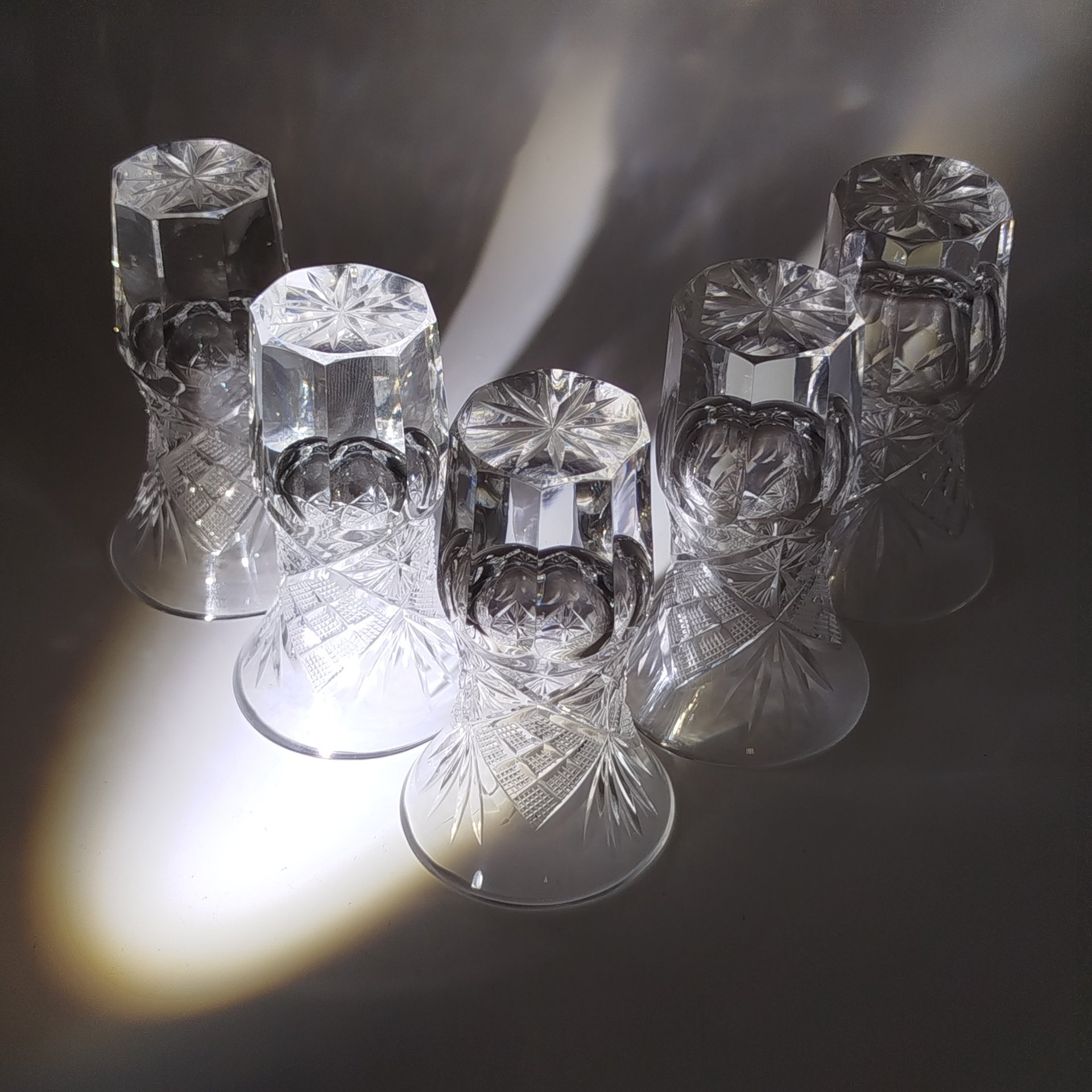 Набор из 5-ти стопок с массивными гранёными ножками с растительным декором, хрусталь, алмазная грань, СССР, 1970-1990 гг.