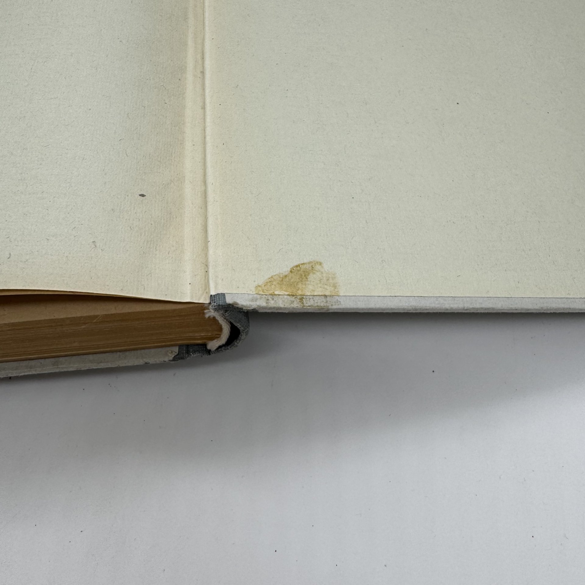 Книга "Избранные сочинения" Н.А. Добролюбова, подбор и примечания А. Лаврецкого, Издательство «ОГИЗ - Гослитиздат»