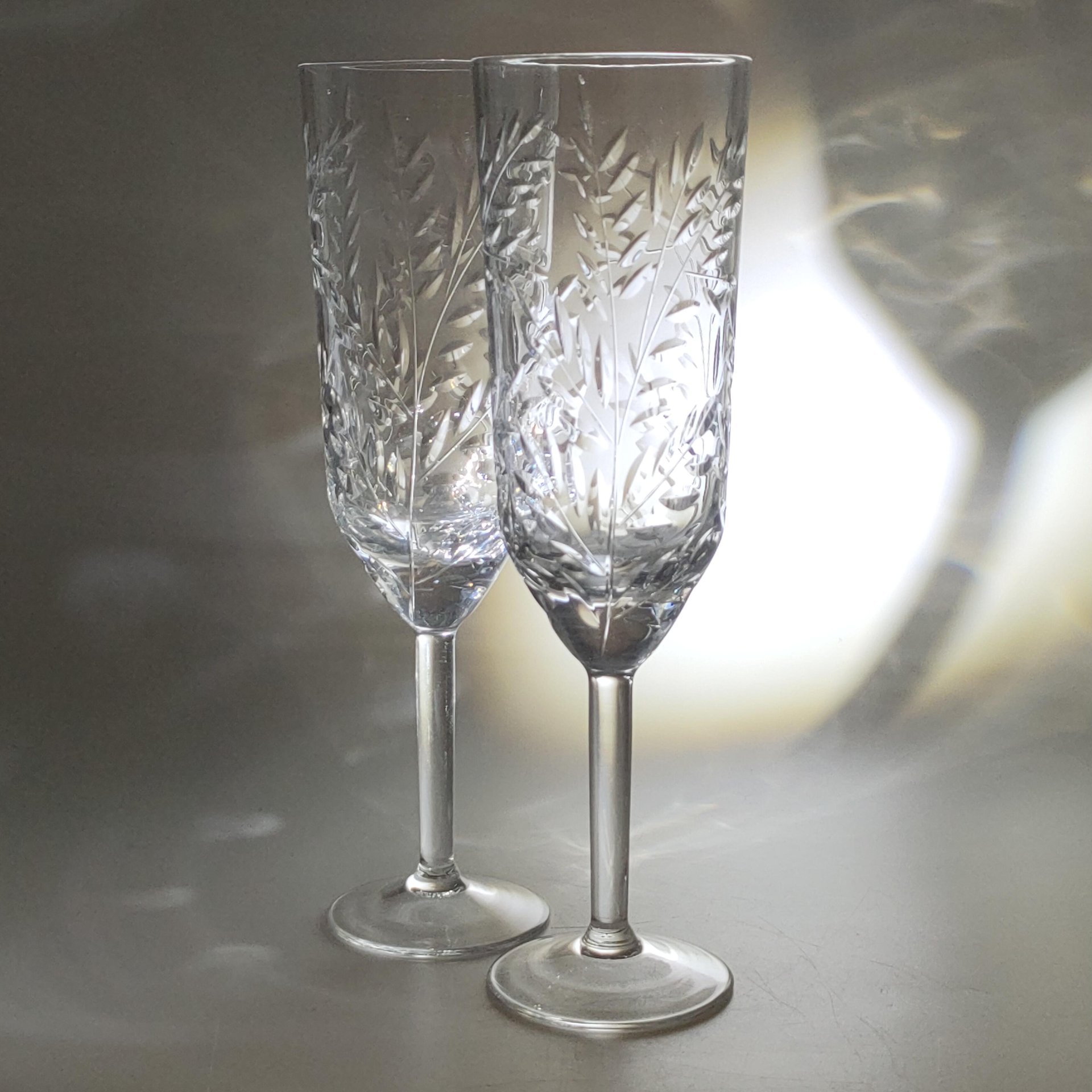 Пара бокалов "Весна", автор формы Е.В. Яновская, автор рисунка Х.М. Пыльд (Кяяр), хрусталь, алмазная грань, Ленинградский завод художественного стекла (ЛЗХС), СССР, 1980-1990 гг.