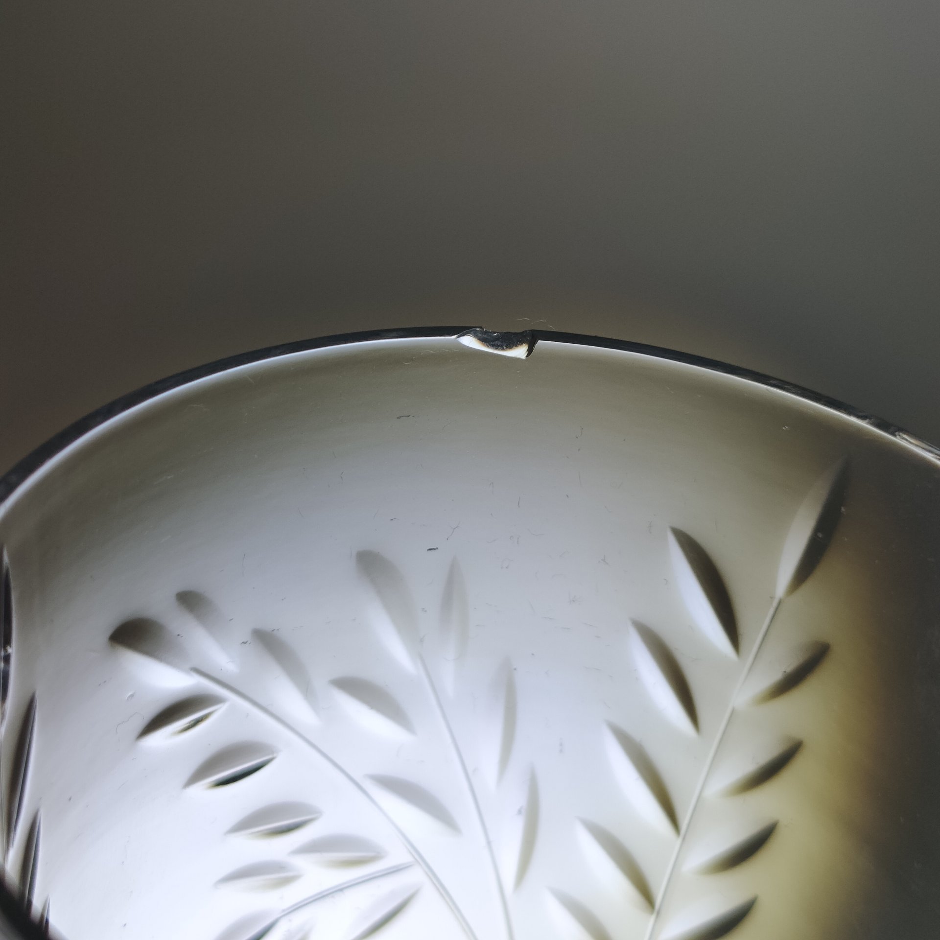 Пара бокалов "Весна", автор формы Е.В. Яновская, автор рисунка Х.М. Пыльд (Кяяр), хрусталь, алмазная грань, Ленинградский завод художественного стекла (ЛЗХС), СССР, 1980-1990 гг.