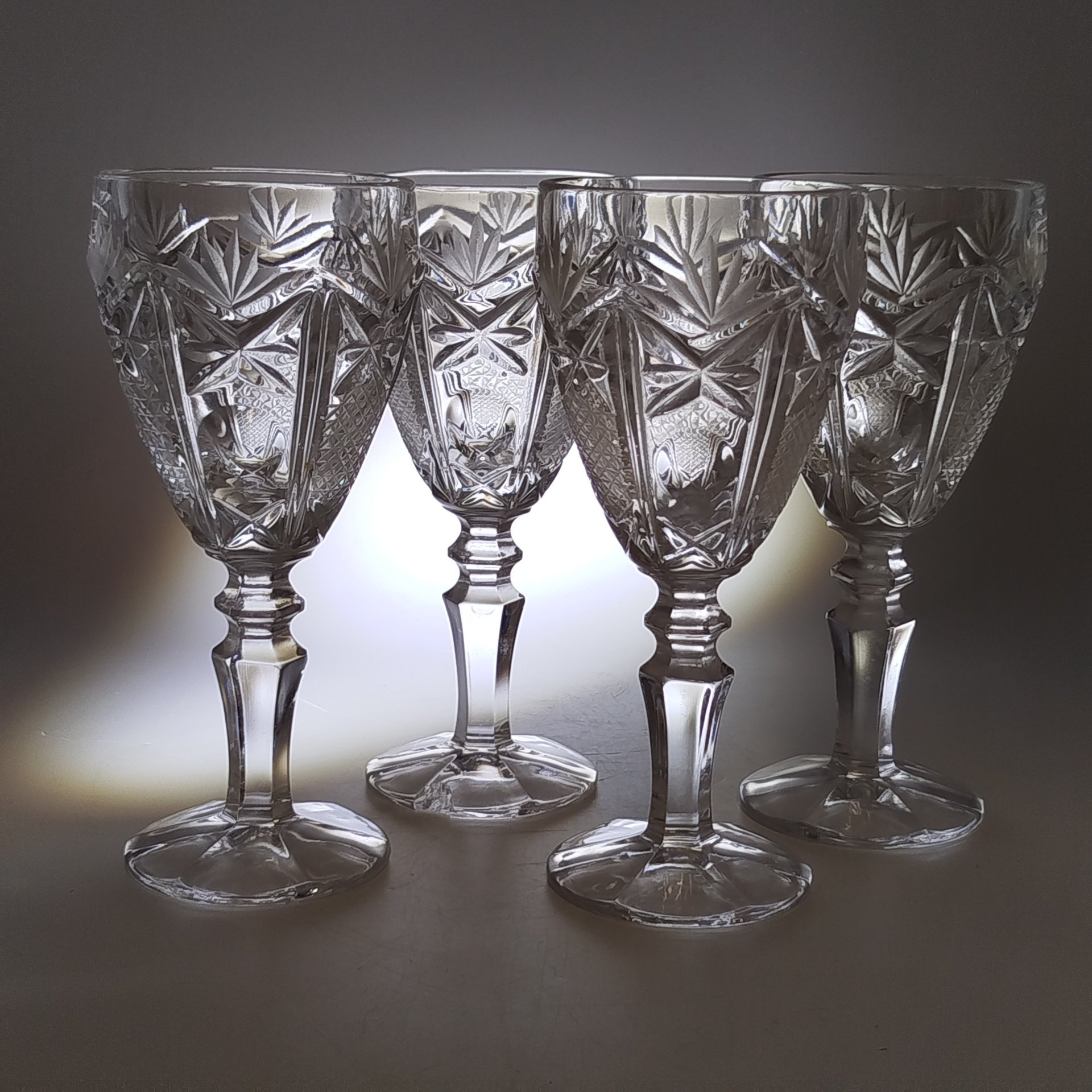Набор из 4-х бокалов с резным декором, хрусталь, алмазная грань, Югославия, 1970-1990 гг.