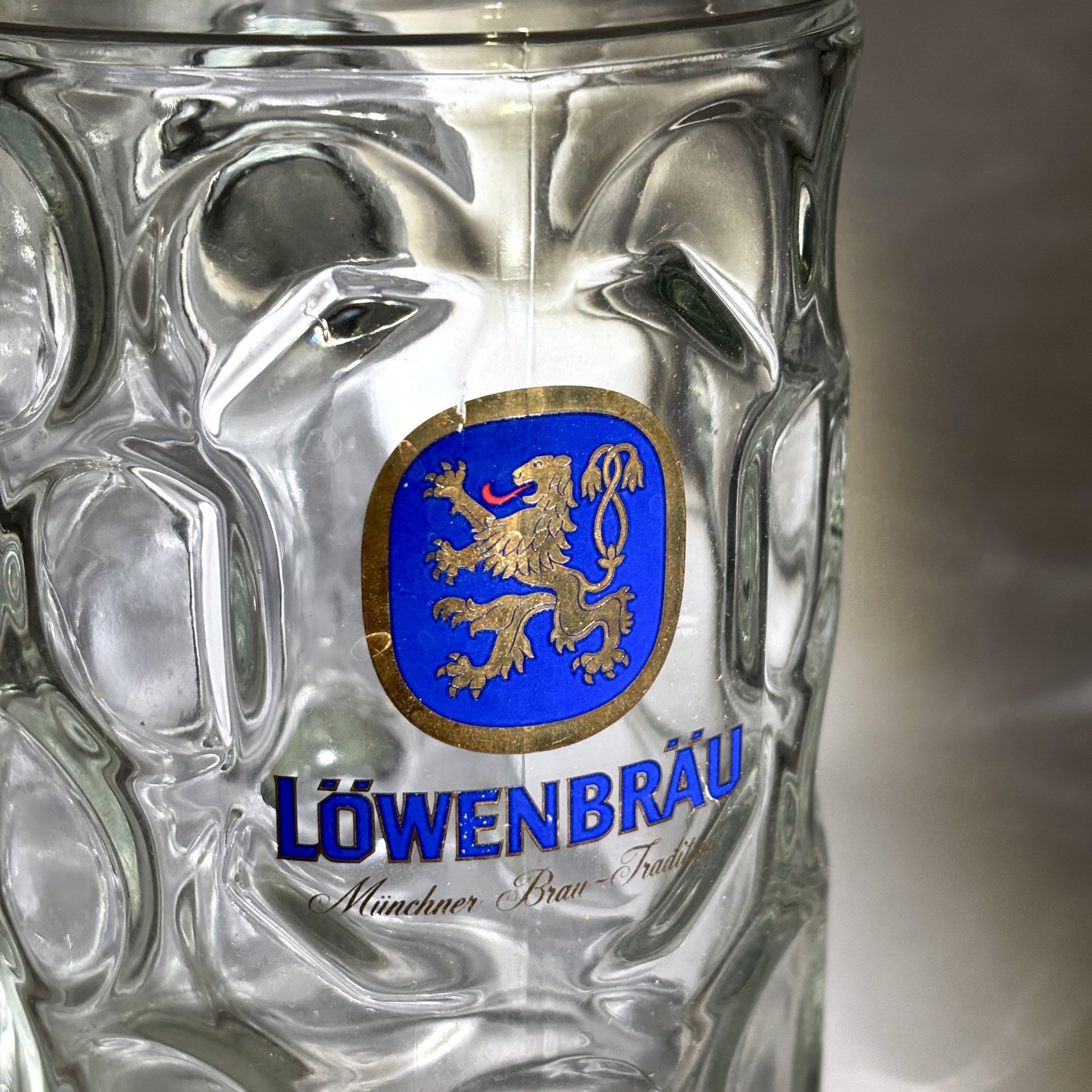 Кружка пивная "Lowenbrau"