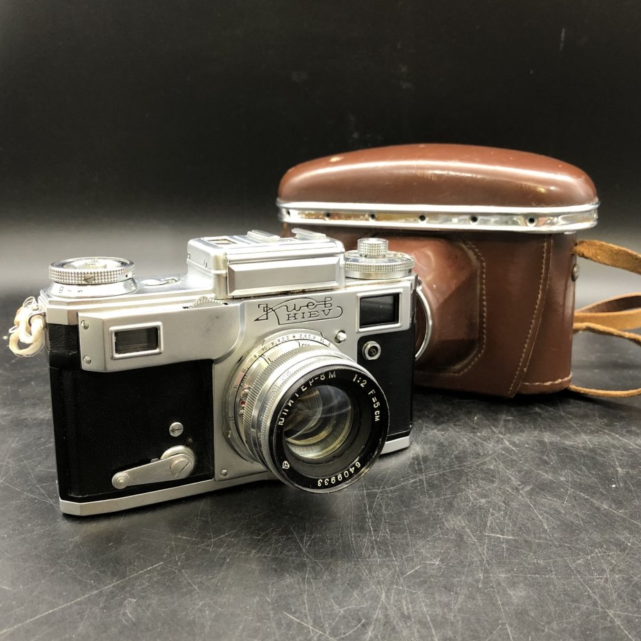 Фотоаппарат "Киев-4" (нерабочий) в оригинальном кофре, Киевский завод «Арсенал»