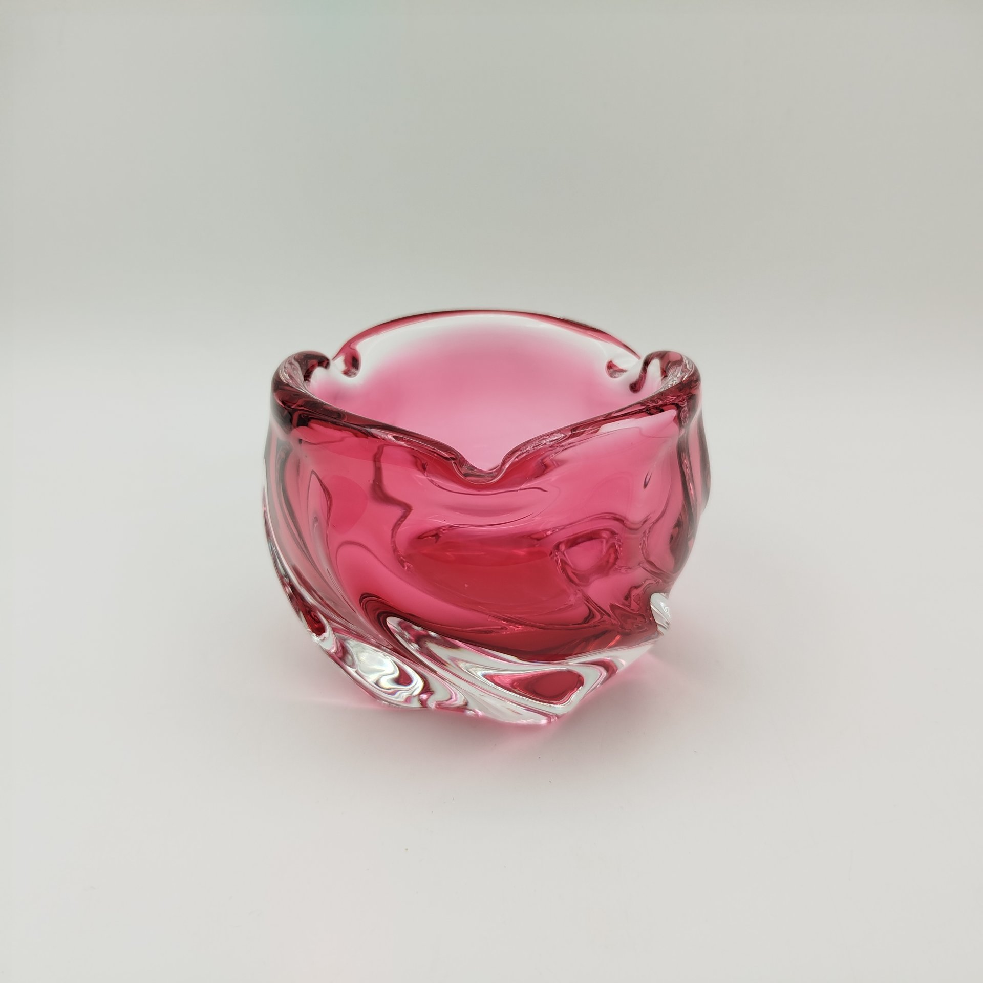 Вазочка (пепельница), цветное стекло, гутная техника, Западная Европа, 1970-1990 гг.