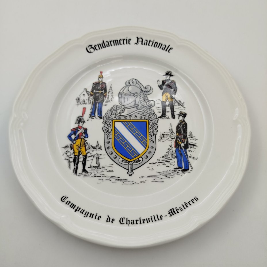 Тарелка декоративная (настенная), "Gendarmerie Nationale", фарфор, деколь, Бельгия, 1970-1990 гг.