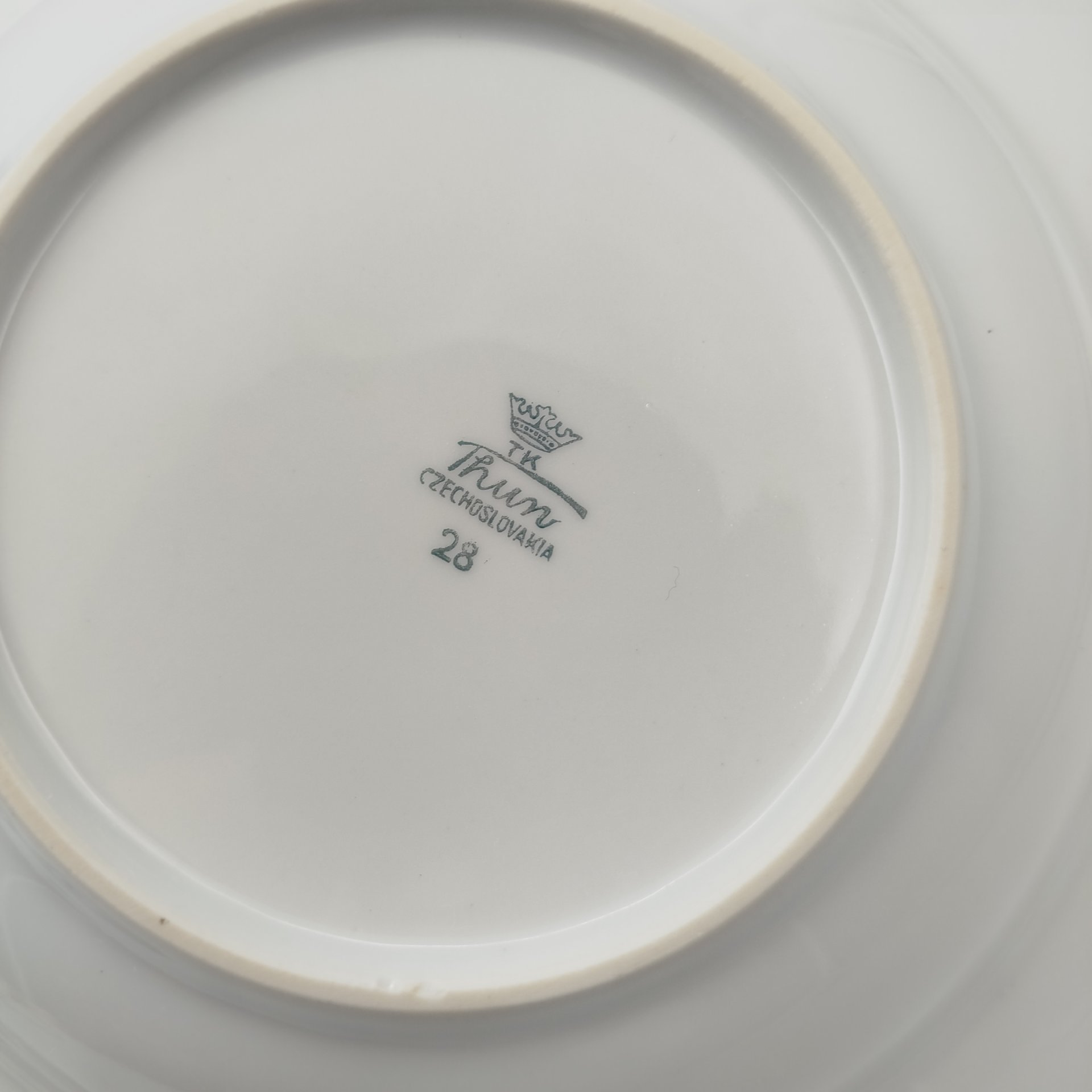 Набор суповых тарелок на 5 персон с изображением цветов, фарфор, деколь, золочение, Thun (Тун), Чехословакия, 1970-1990 гг.