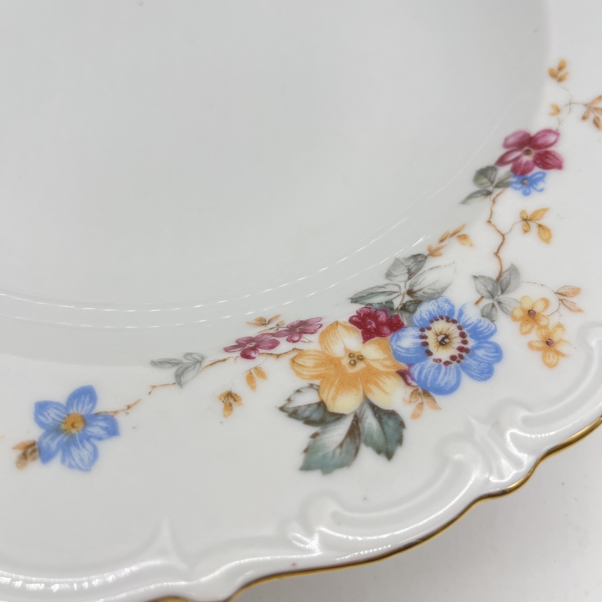 Тарелка обеденная с цветочным декором, фарфор, деколь, золочение, Kahla, СССР, 1930-1950 гг.