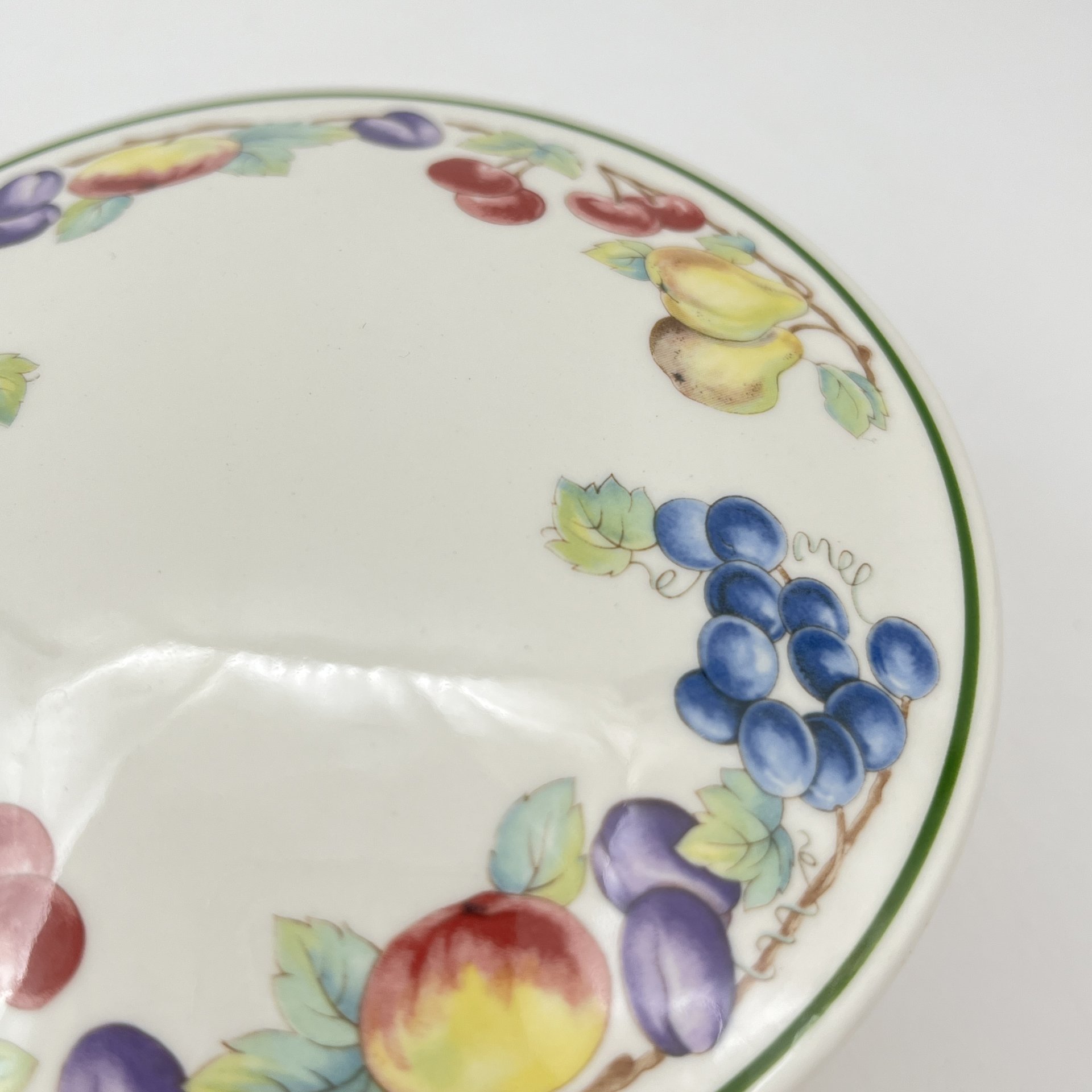 Шкатулка круглой формы "Ягоды и фрукты", серия "Melina", фарфор, деколь, Villeroy & Boch, ФРГ, 1970-1980 гг.