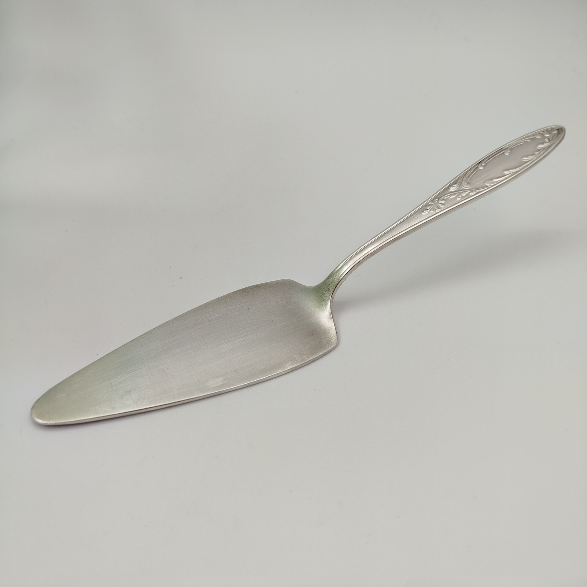 Лопатка для торта "Пламя", мНЦ (медь-никель-цинк), Кольчугинский завод цветных металлов, СССР, 1960-1990 гг.