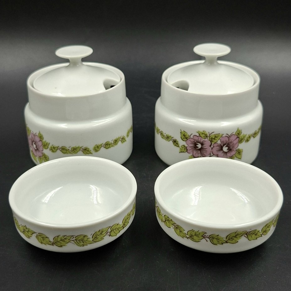 Набор для специй из четырех предметов с цветочным декором в розово-зеленой гамме, фарфор, печать, Epiag Royal Czechoslovakia, Чехословакия, 1970-1990 гг.