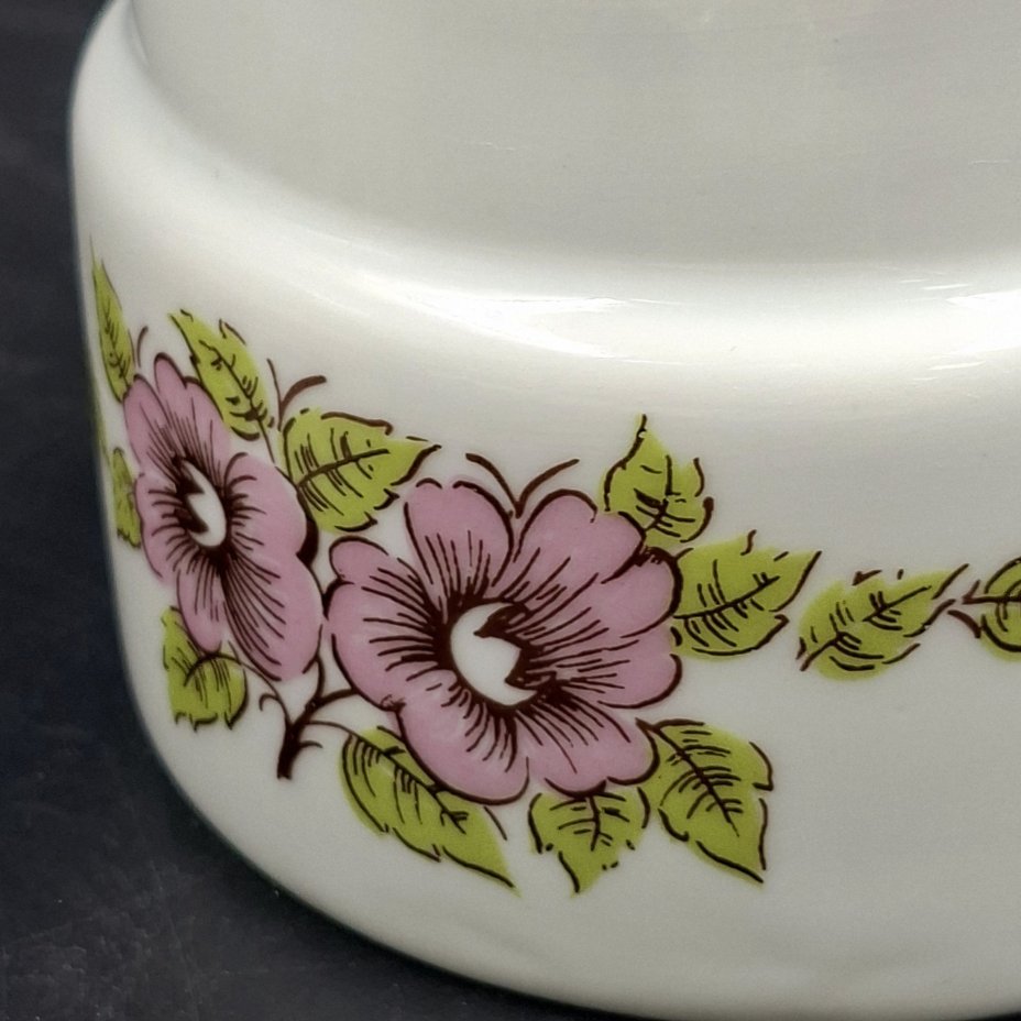 Набор для специй из четырех предметов с цветочным декором в розово-зеленой гамме, фарфор, печать, Epiag Royal Czechoslovakia, Чехословакия, 1970-1990 гг.