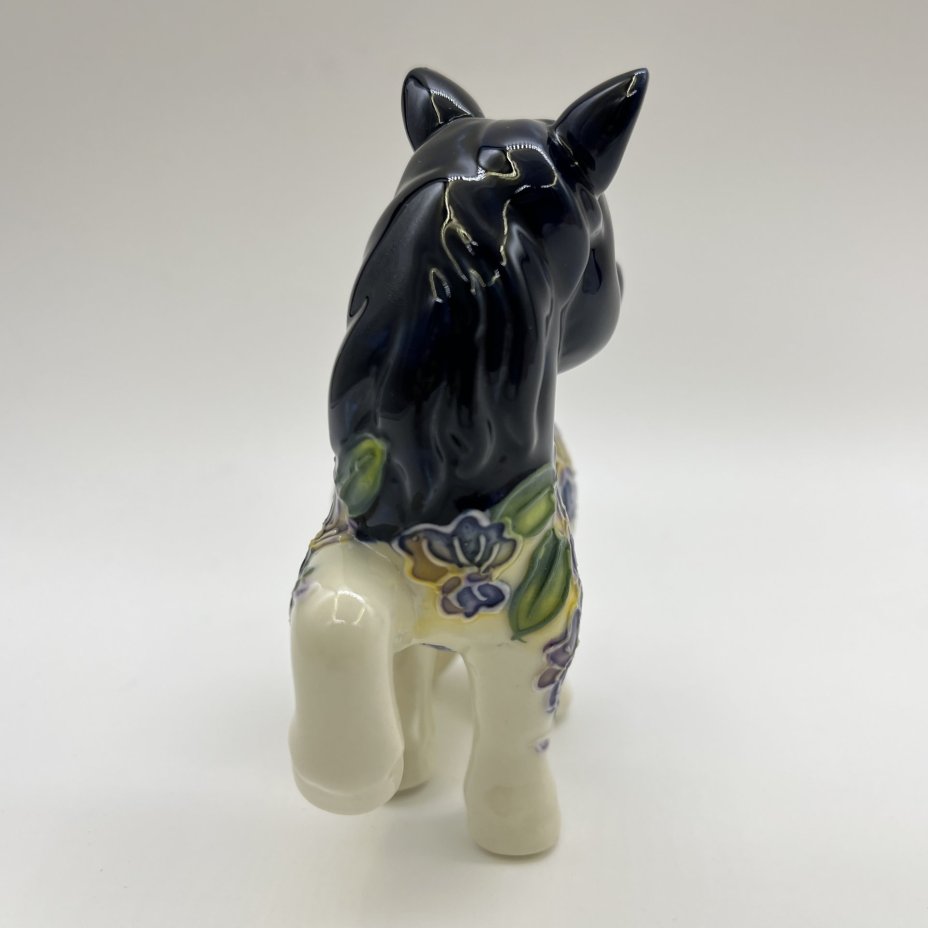 Статуэтка "Лошадка Глициния", фарфор, Pavone, Италия, 2025 г.