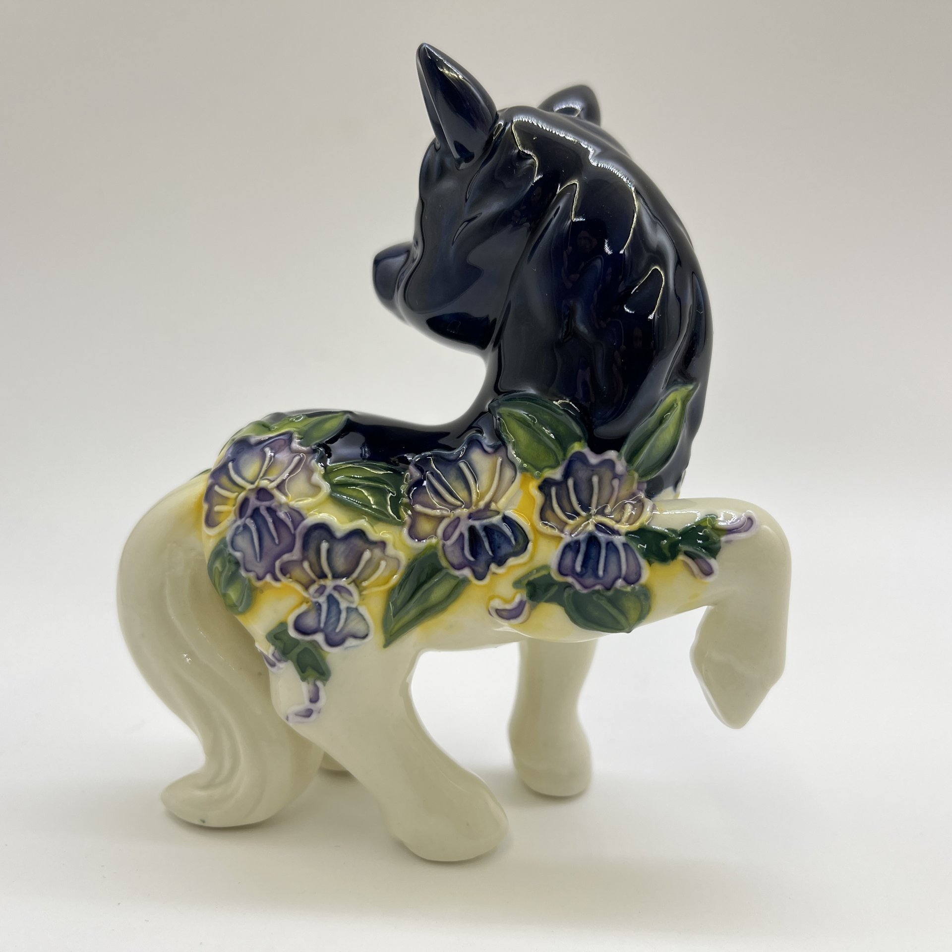 Статуэтка "Лошадка Глициния", фарфор, Pavone, Италия, 2025 г.