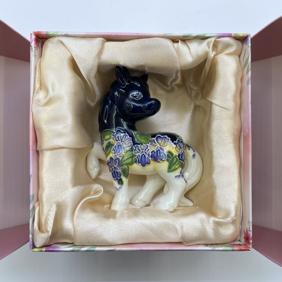 Статуэтка "Лошадка Глициния", фарфор, Pavone, Италия, 2025 г.
