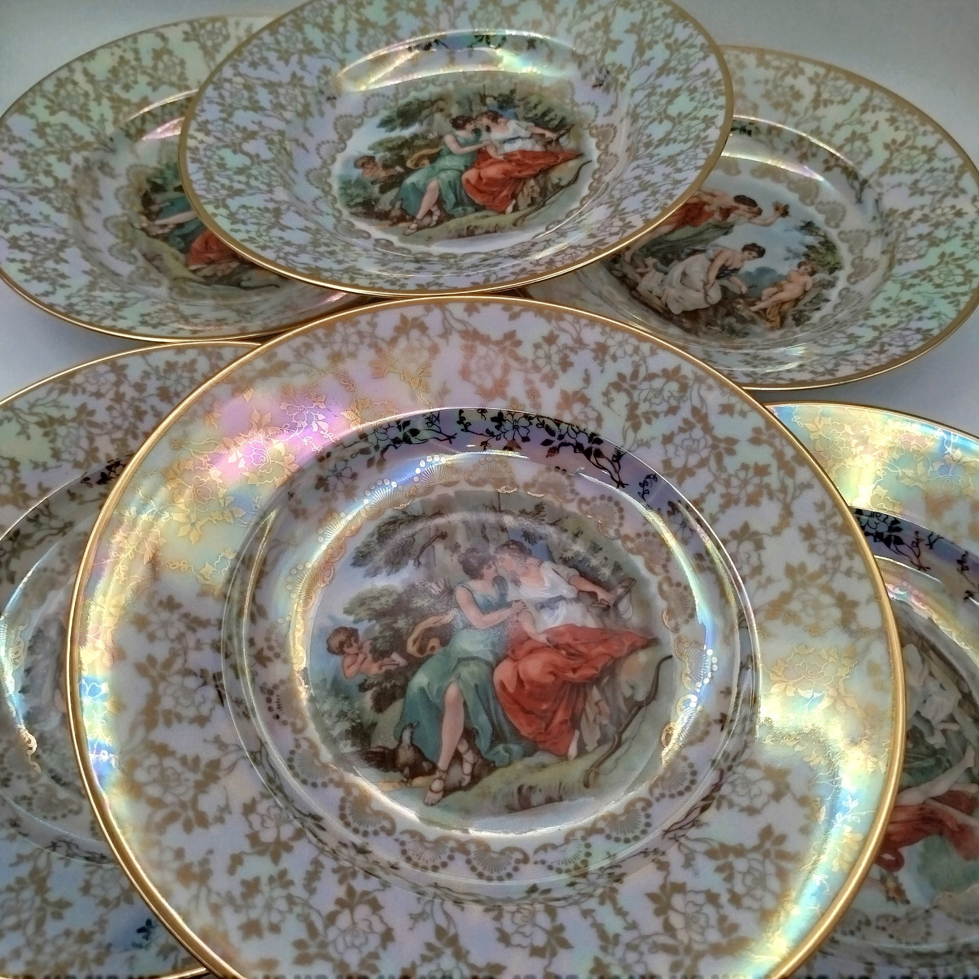 Набор суповых (глубоких) тарелок "Мадонна" на 6 персон, фарфор, люстр, деколь, золочение, Fortuna Eisenberg, ГДР, 1960-1973 гг.