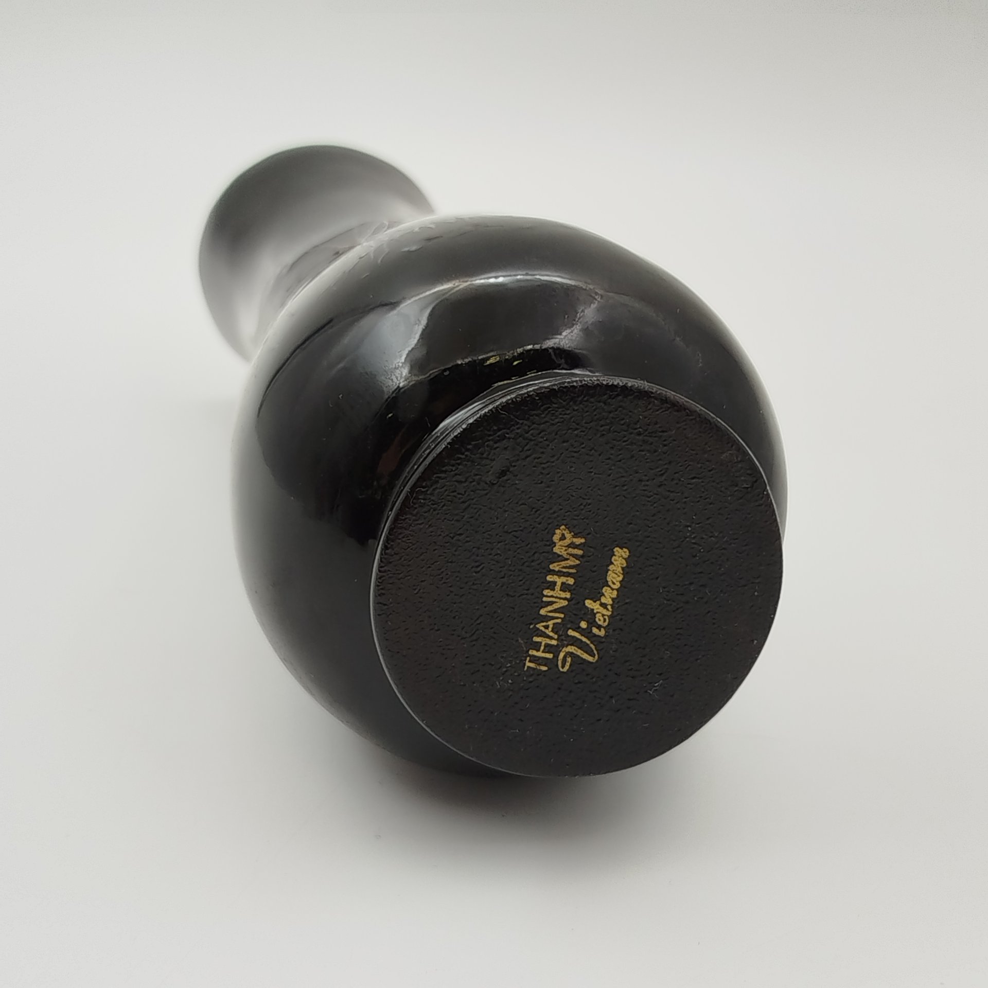 Ваза с растительным декором в восточном стиле