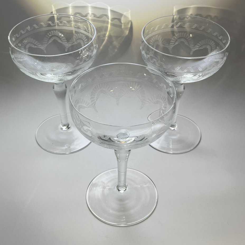 Набор из трех креманок с орнаментальным декором